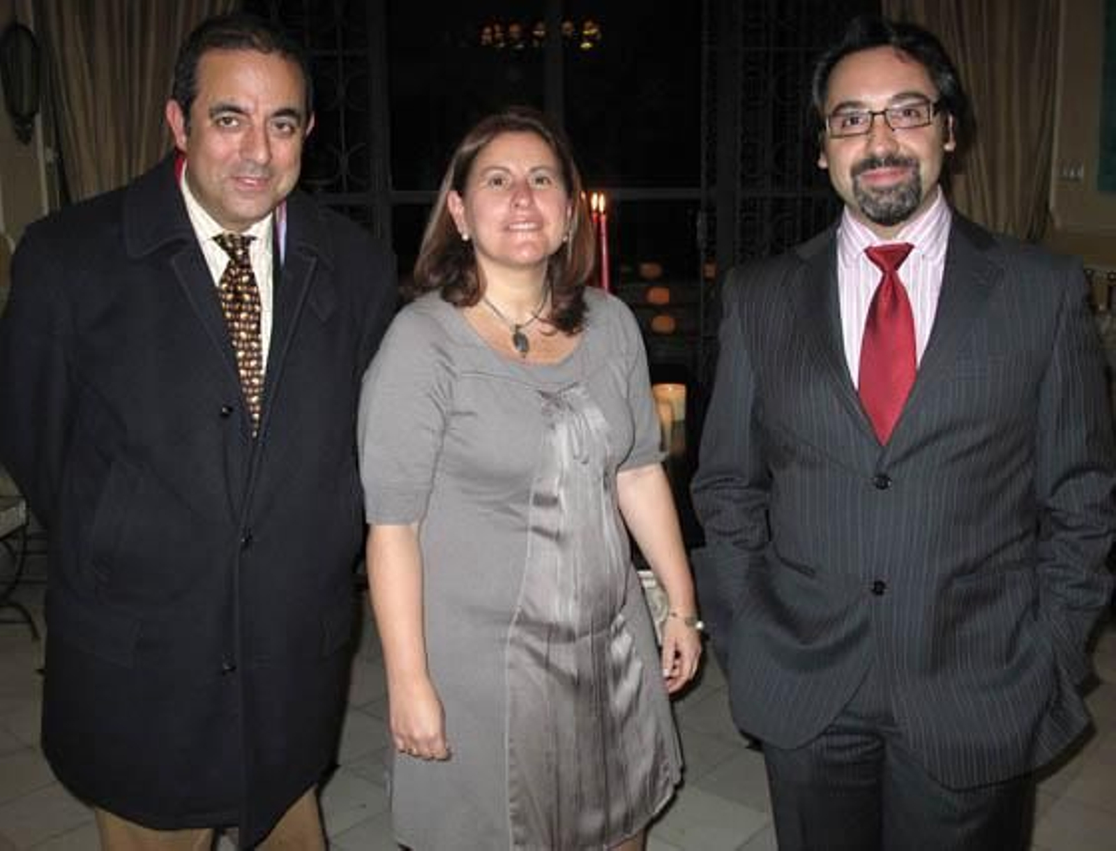 Miguel Ángel Castro Arroyo, vicerrector Universidad de Sevilla; Rosario García Repetto (Instituto de Toxicología), y César Prado, del Colegio de San Francisco de Paula.

Foto: Victoria Ramírez