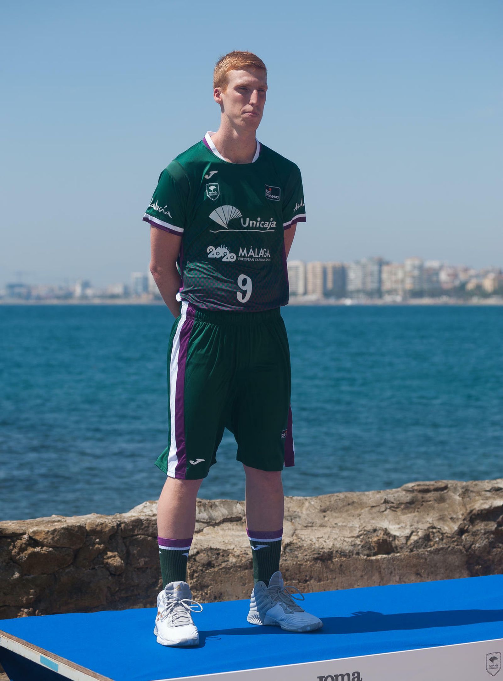 Las camisetas del Unicaja nuevas, en fotos