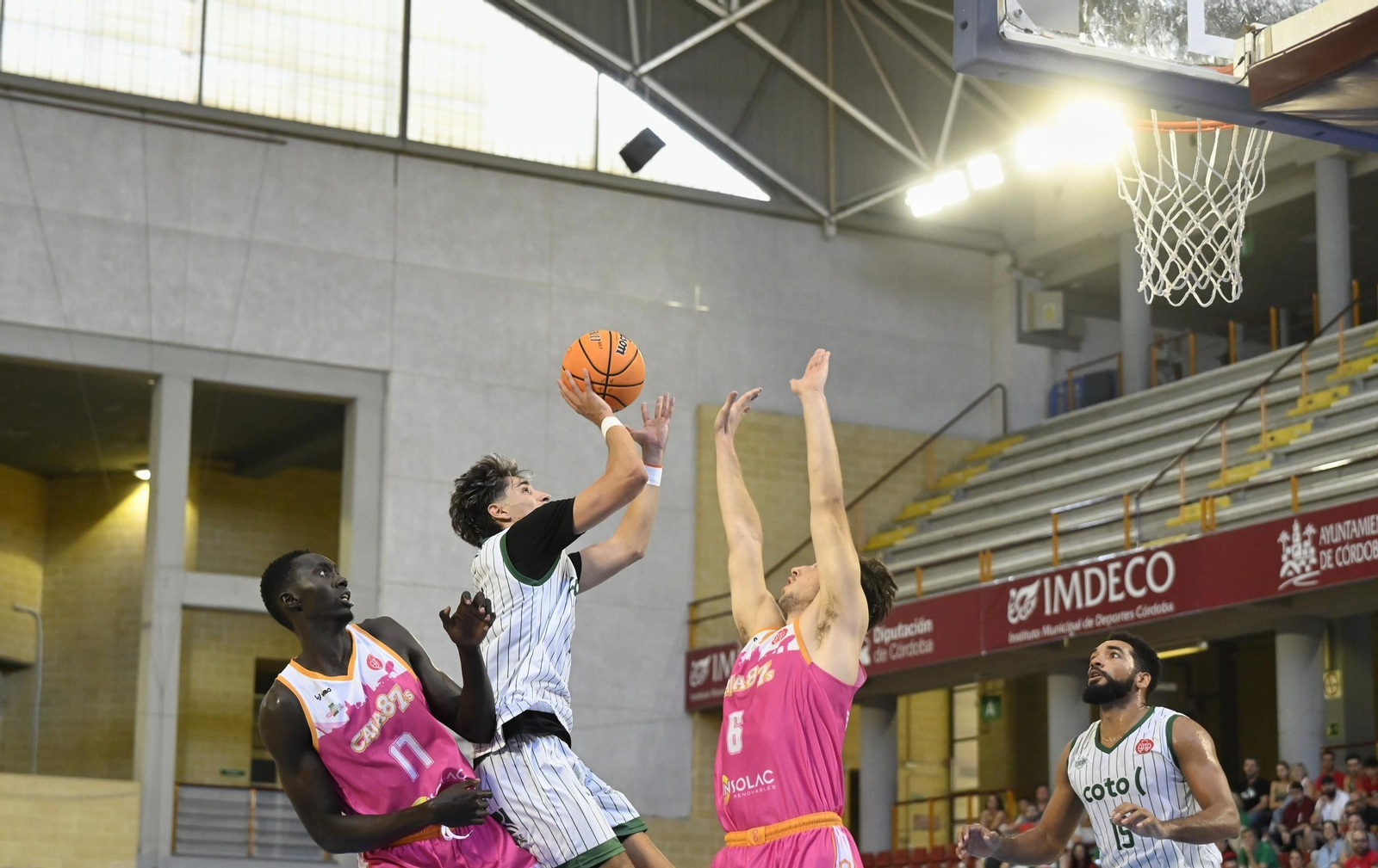 Las mejores fotos del Coto Córdoba - Caja 87 de la Copa de España en Vista Alegre
