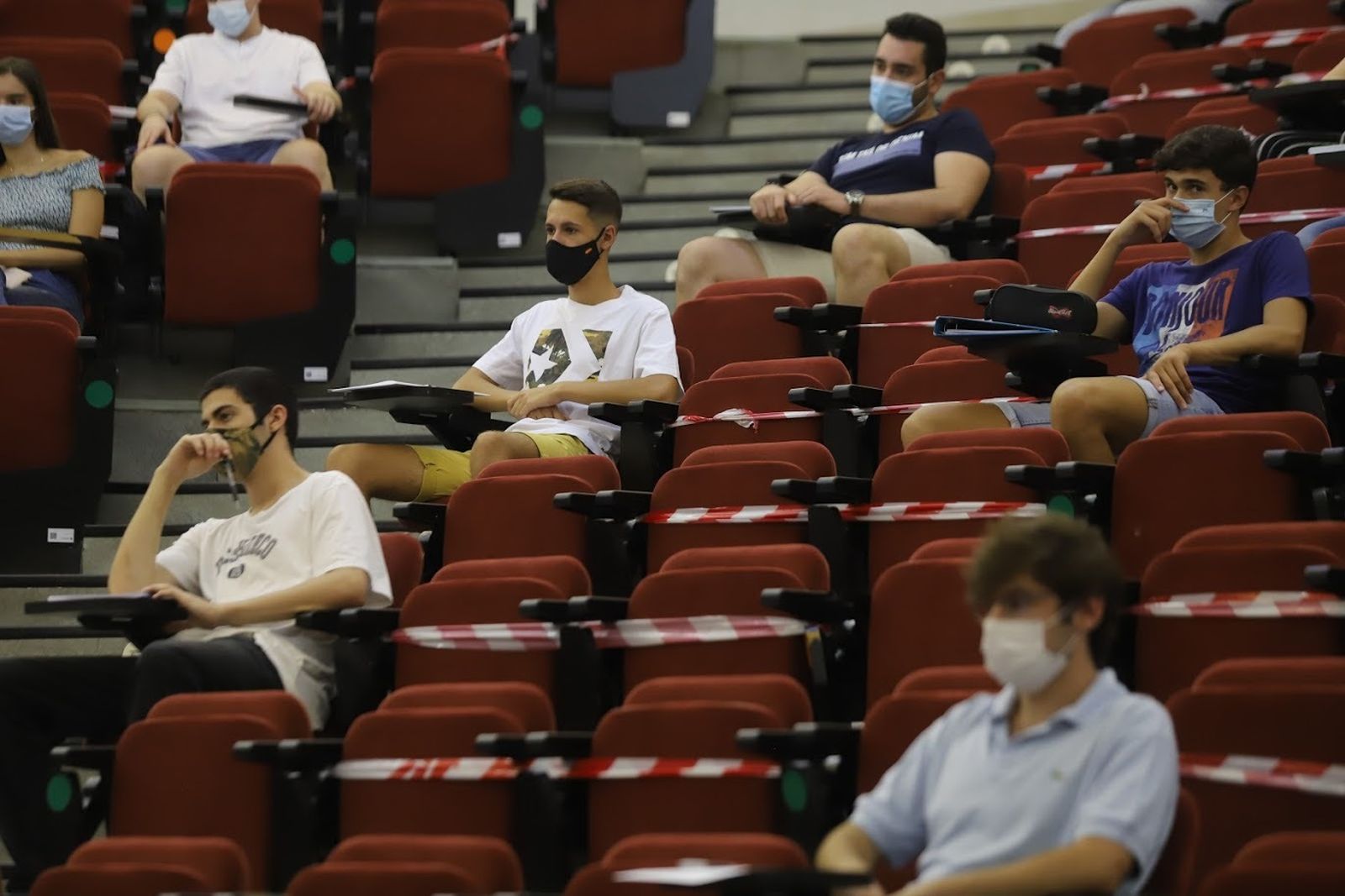 Alumnos de la UCO en una clase del Campus de Rabanales.