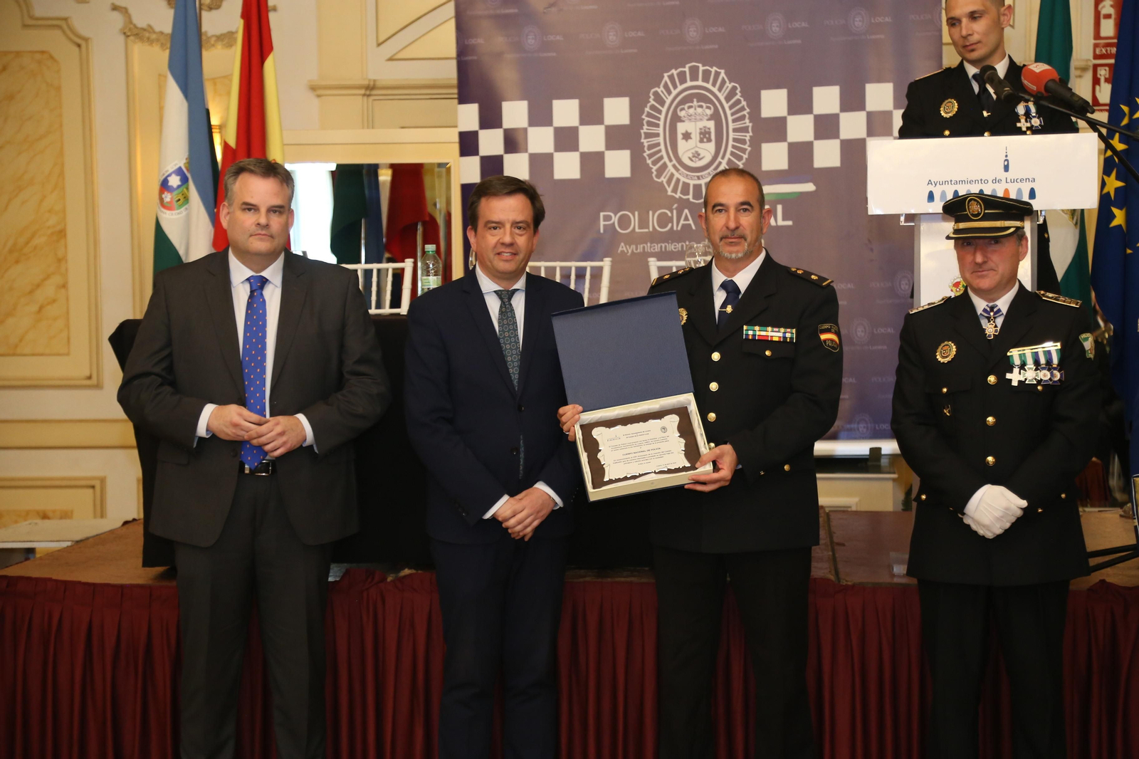 La celebración de San Jorge, patrón de la Policía Local de Lucena, en imágenes