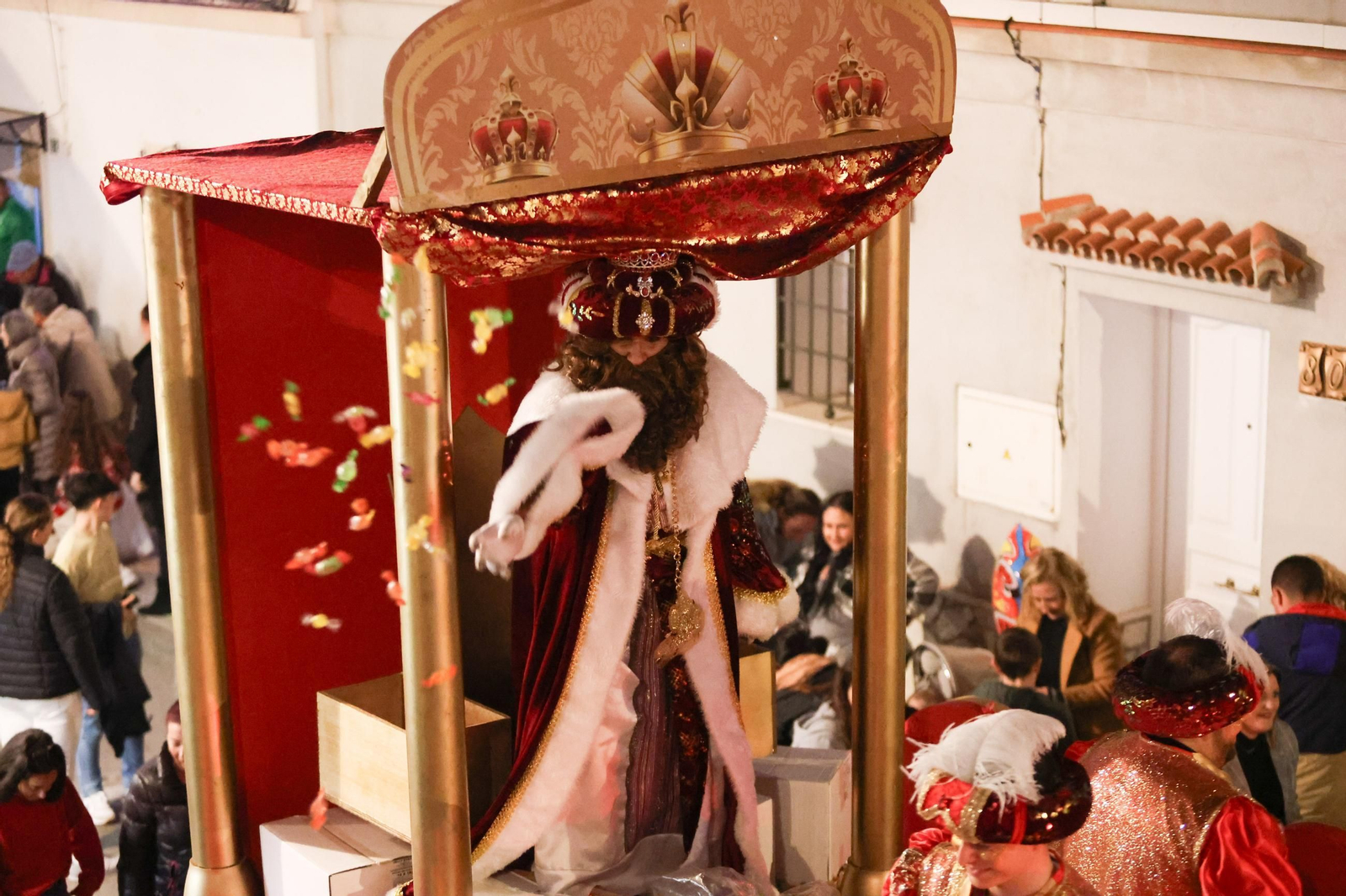 Fotos de la cabalgata de los Reyes Magos en Los Barrios