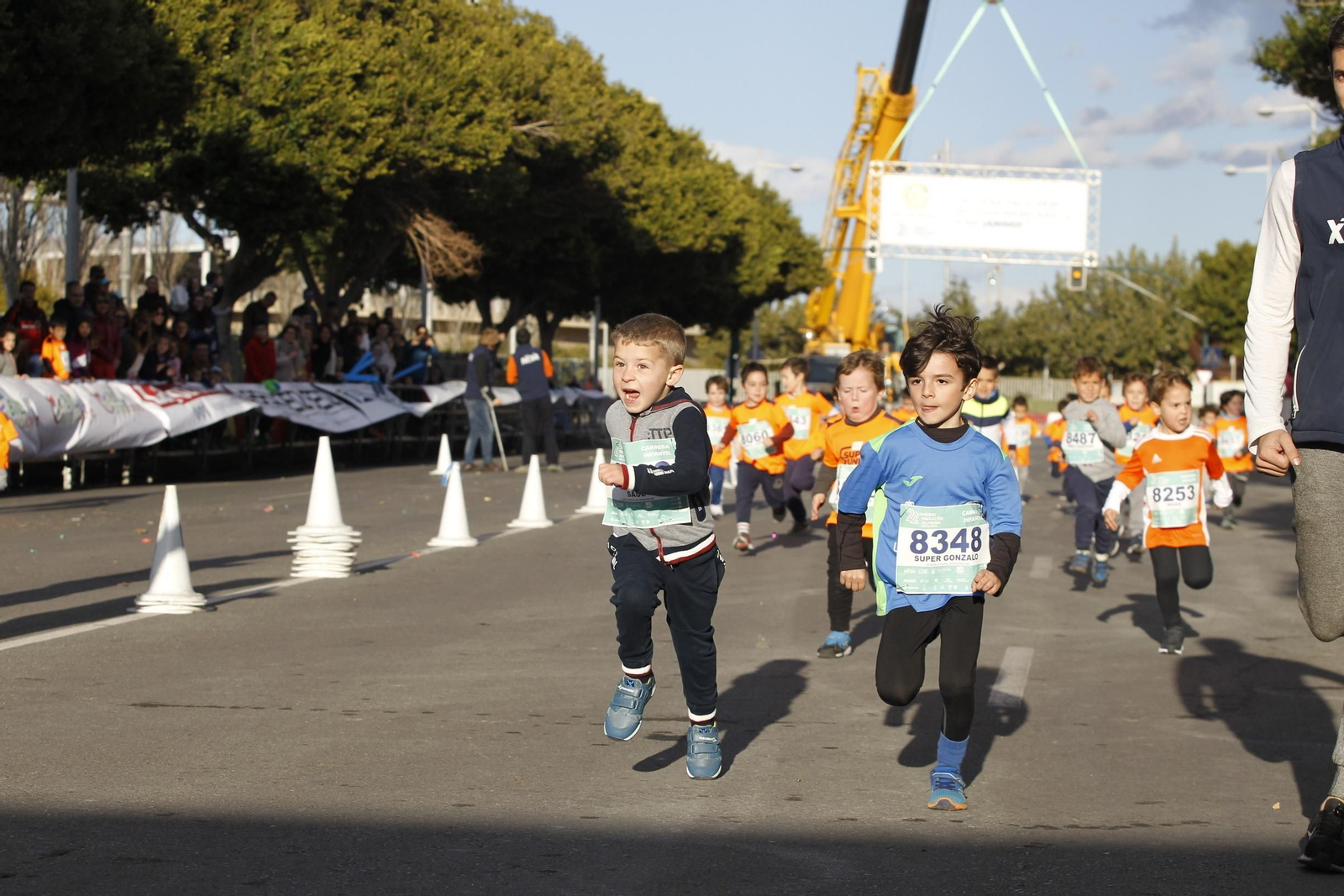 Fotogalería de la Feria del Corredor y las carreras infantiles.