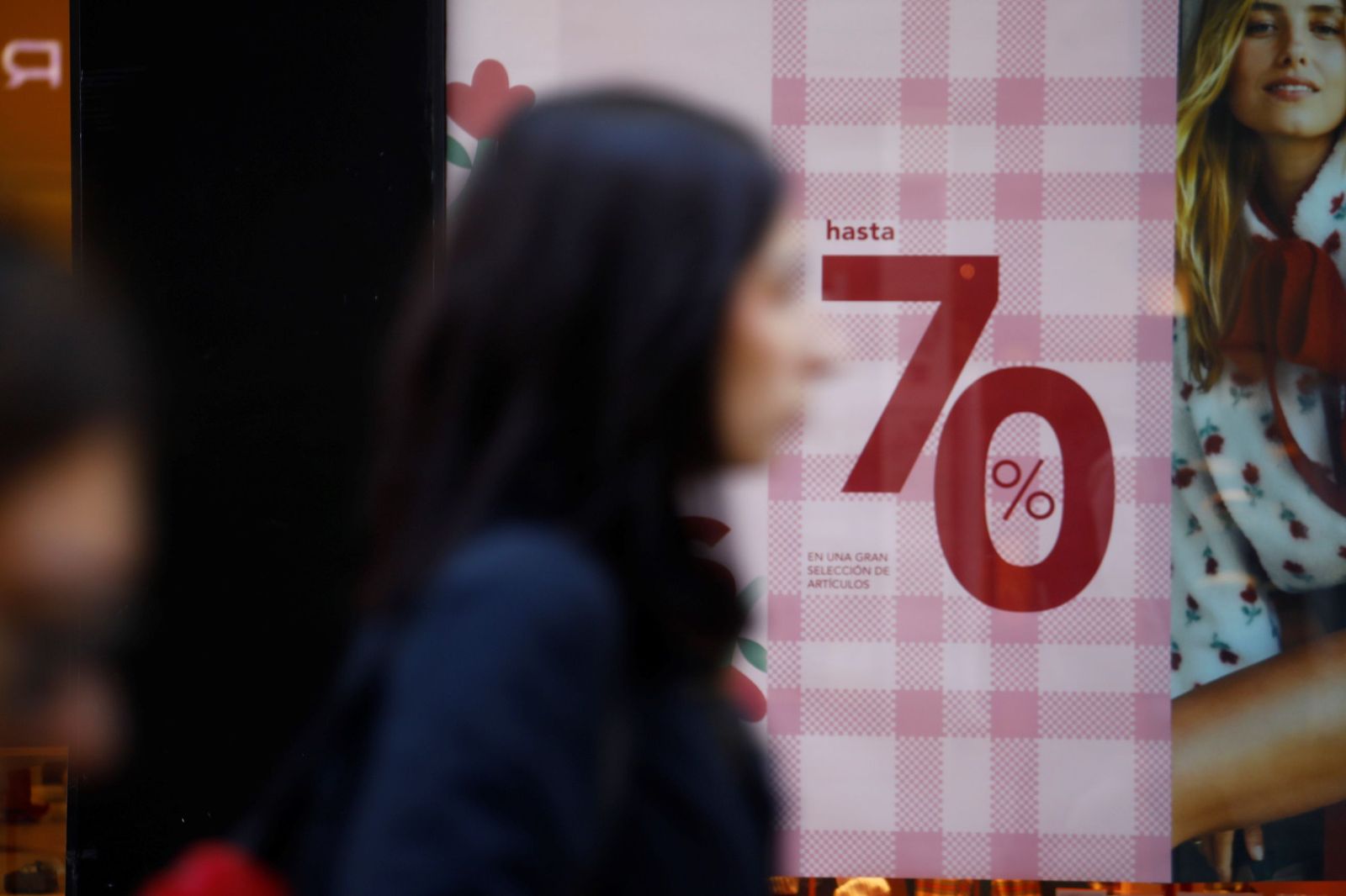 Los cordobeses se lanzan a por las rebajas de invierno, en imágenes