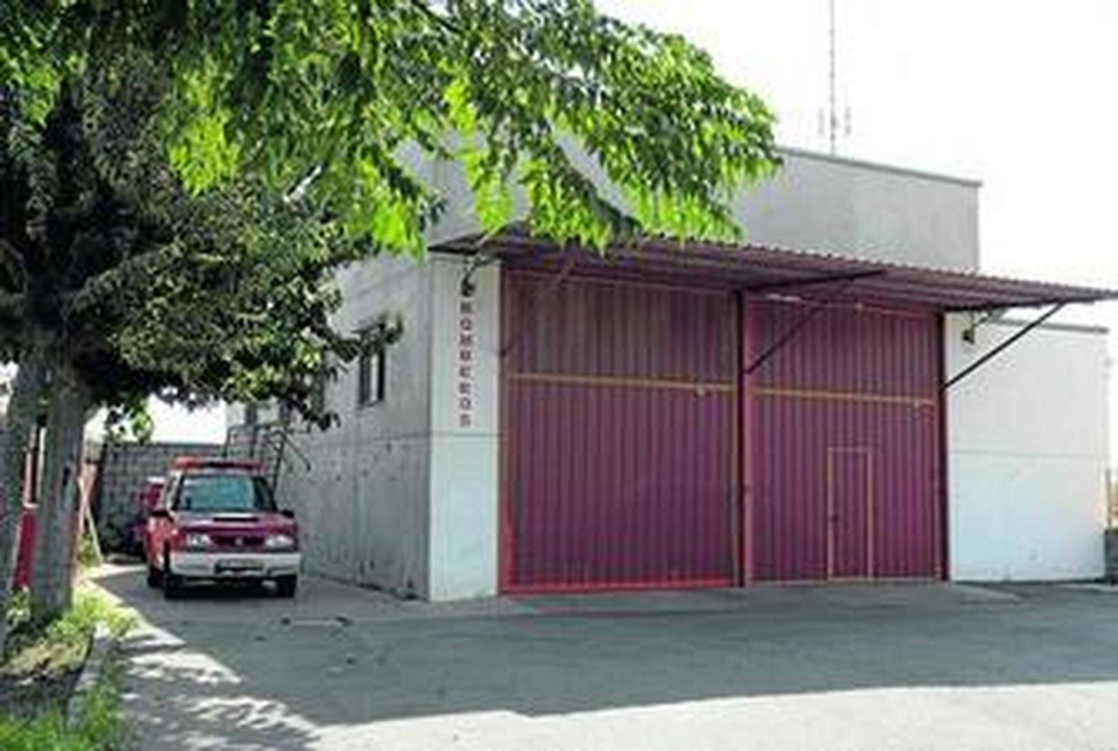 Una imagen de archivo del parque de bomberos de Coria, que está cerrado con frecuencia.