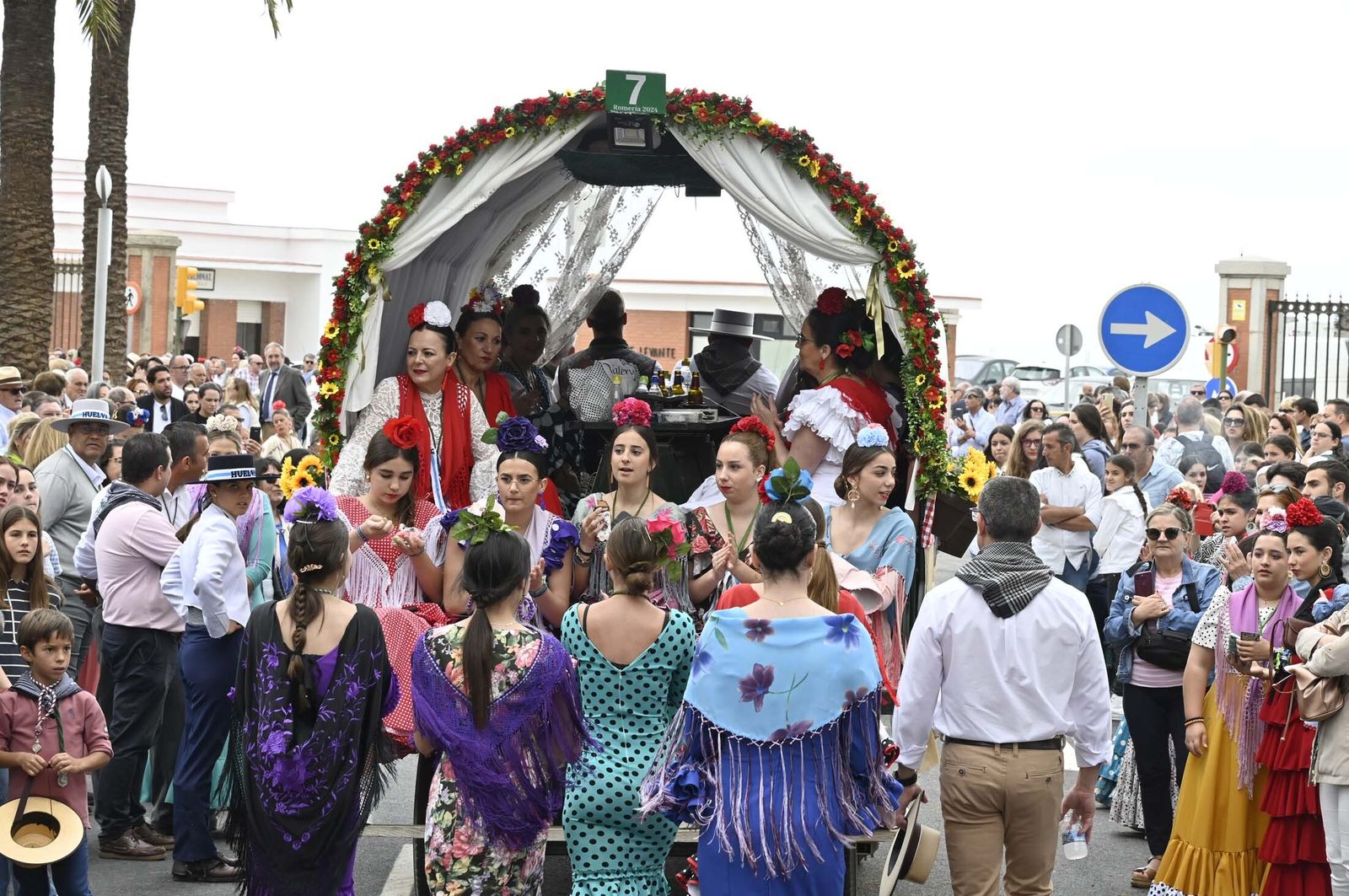 Imágenes de los carros de la Hermandad del Rocío de Huelva