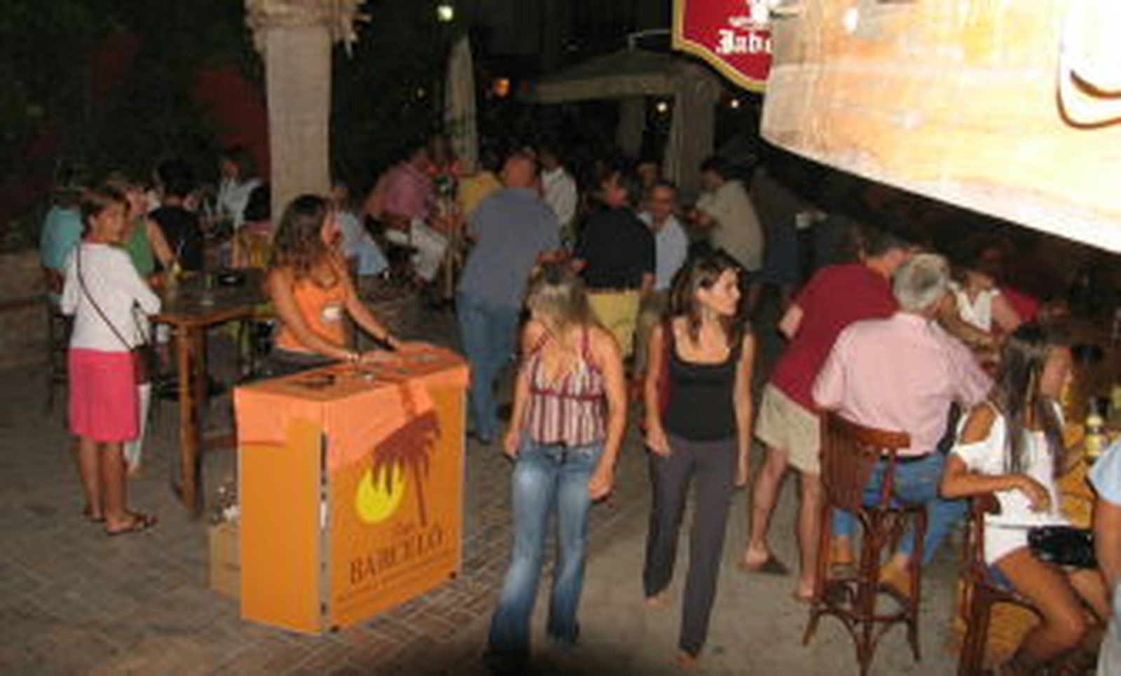 Almuñécar sancionará hasta con 30.000 euros a las discotecas sin vigilantes