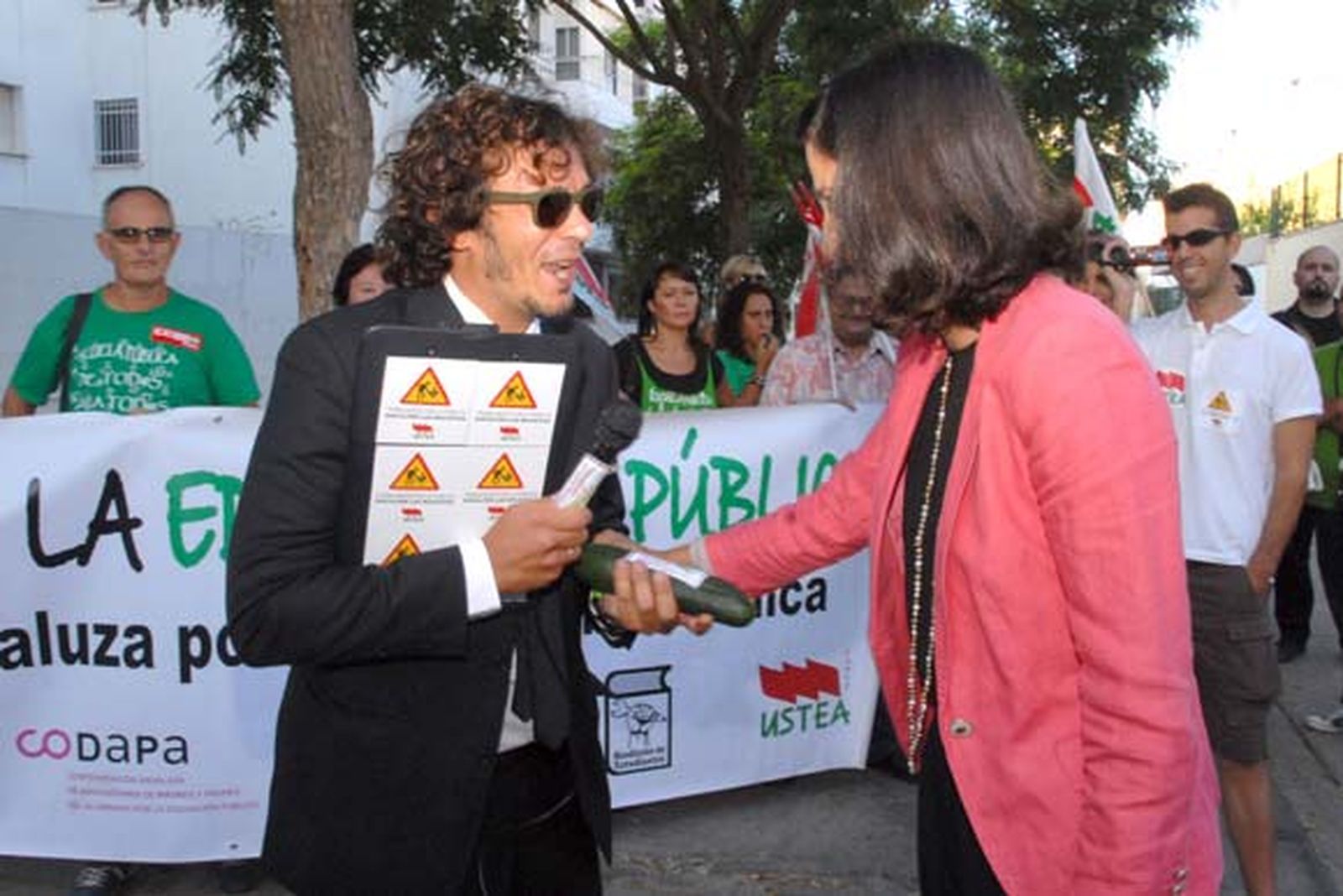 Pepinos contra los recortes