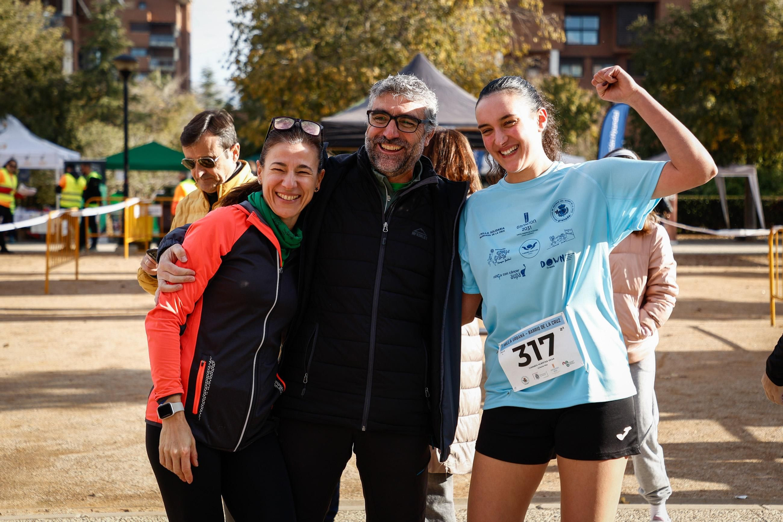 Las mejores imágenes de la Milla Solidaria del Barrio de la Cruz