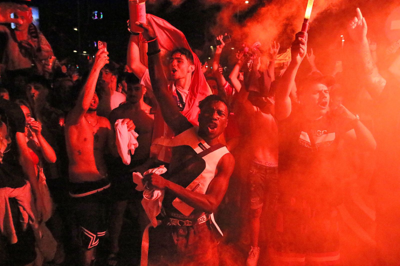 Las imágenes de la celebración del ascenso del Almería en la Plaza de las Velas
