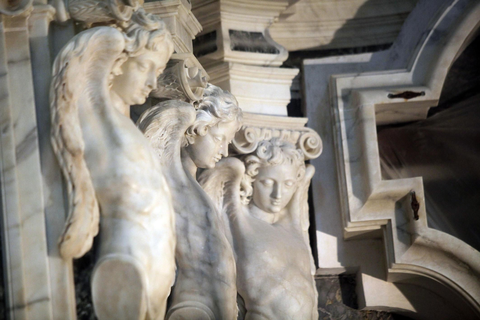 Imágenes de cómo se salvo el Oratorio de San Felipe Neri de la ruina