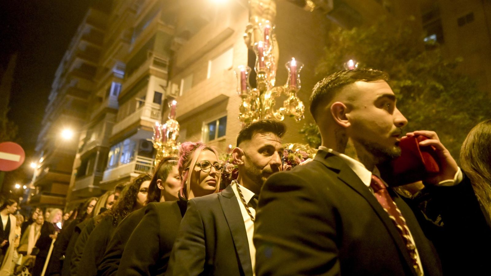 Fotogalería: Vía Crucis Hermandad de la Sagrada Lanzada 2025