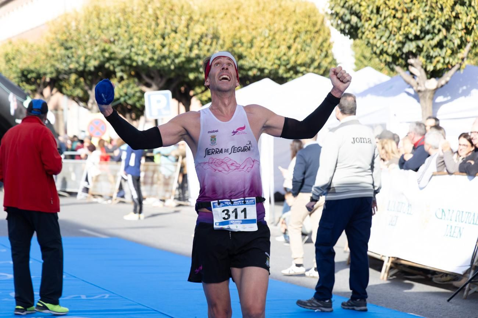 En imágenes: multitudinaria e histórica XXIX Media Maratón 'Ciudad de Jaén' y 10k en memoria de Paco Manzaneda (2)