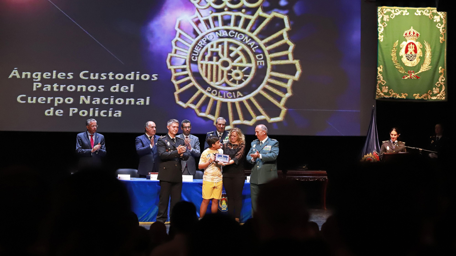 Las mejores fotos del Día de la Policía Nacional en la comarca