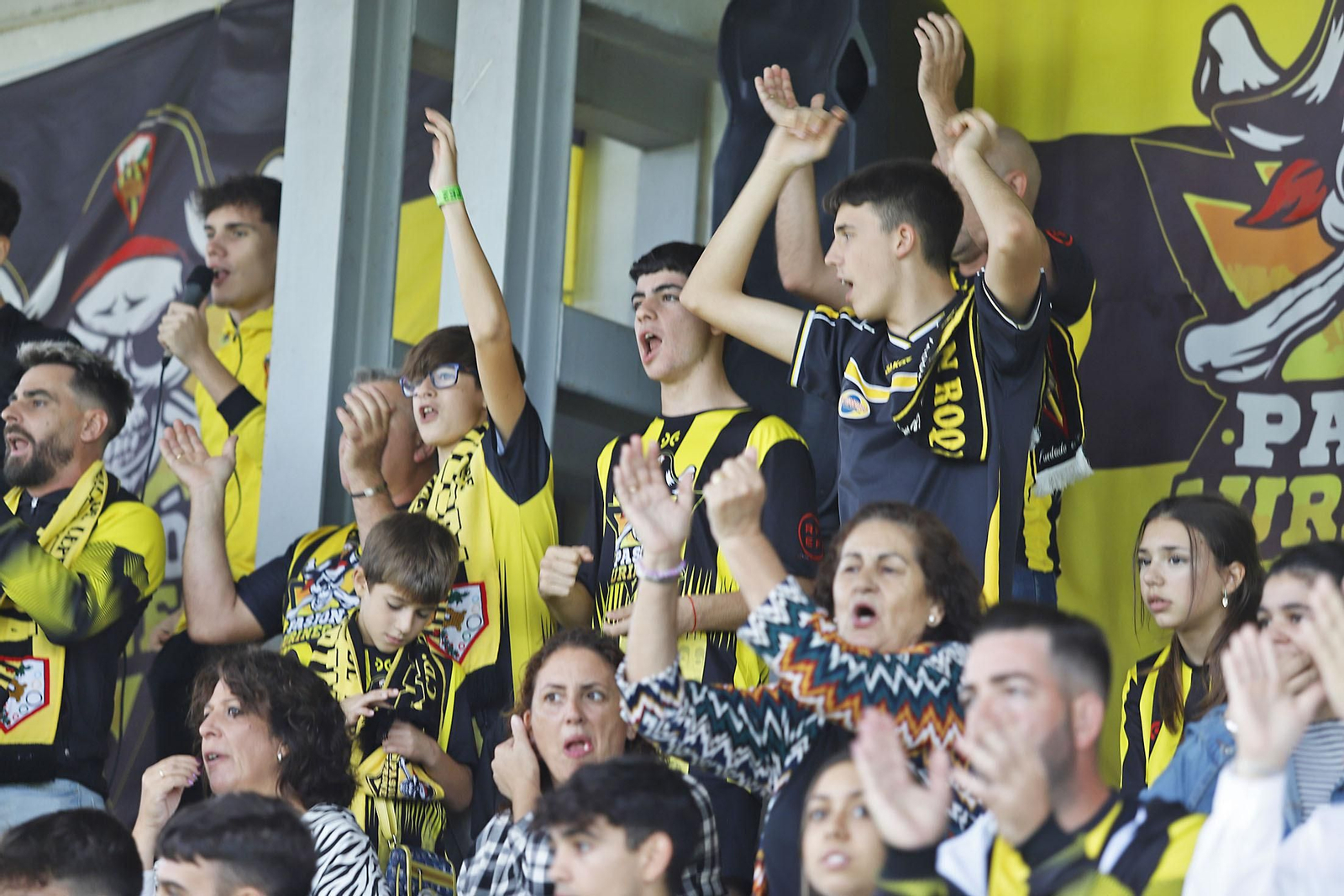 Imágenes del encuentro entre el San Roque de Lepe y UCAM Murcia