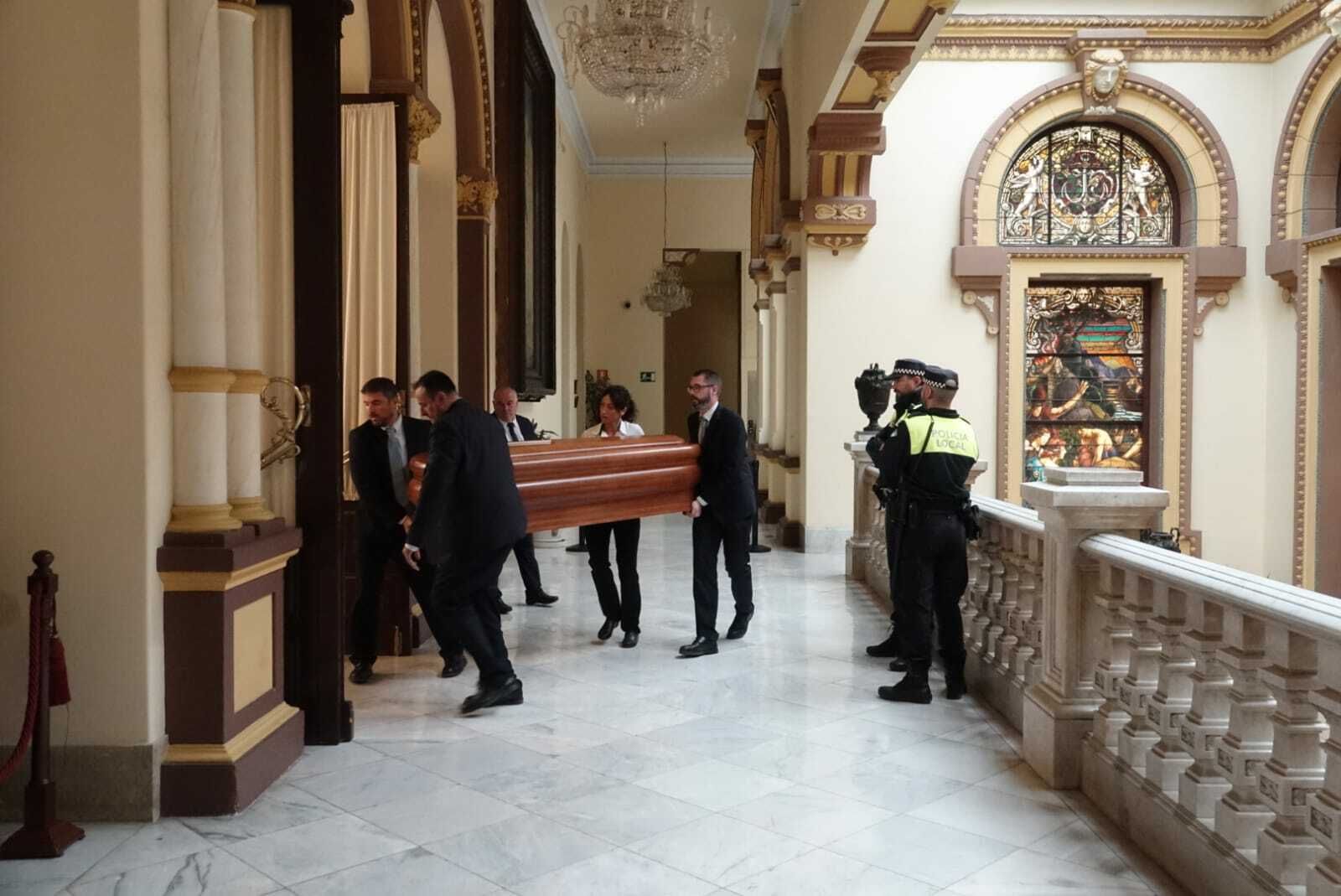 Fotos de la capilla ardiente de Manuel Alcántara