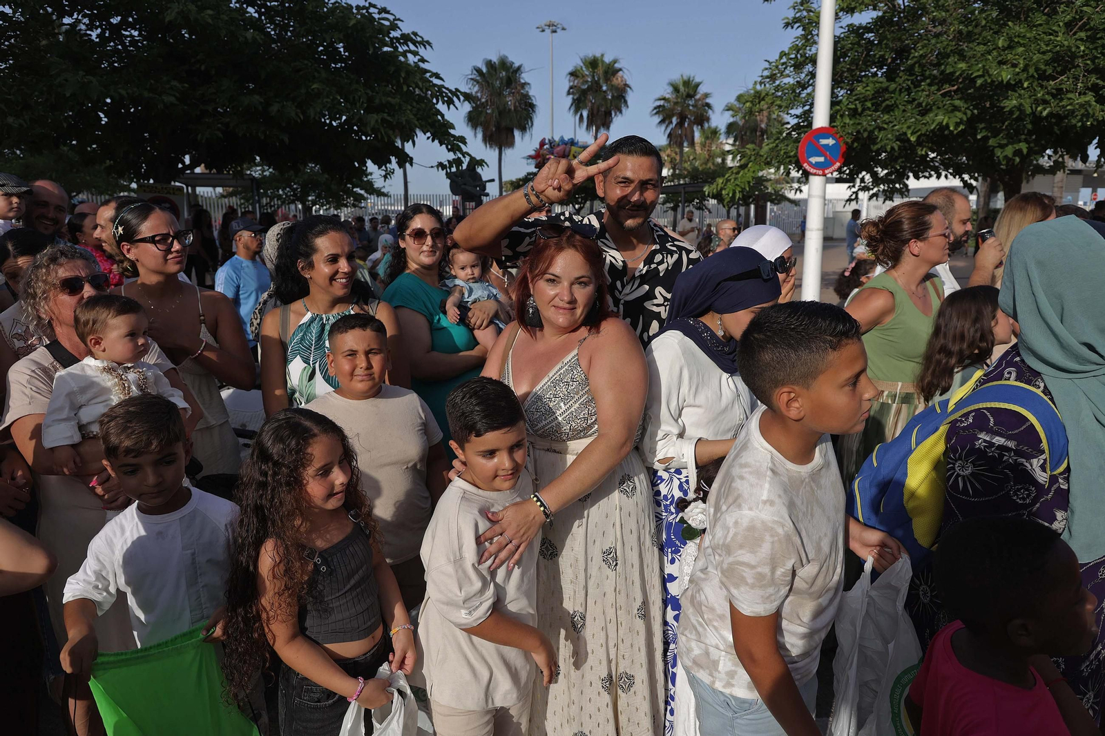 Búscate en las fotos de la cabalgata de la Feria Real de Algeciras 2025