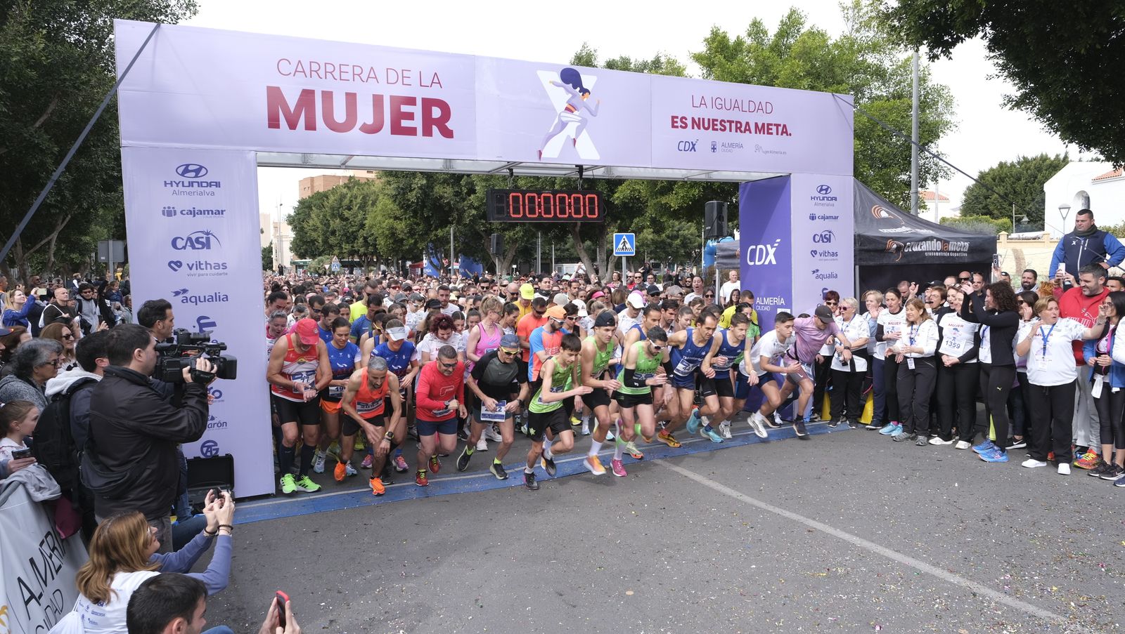 Imágenes de la Carrera de la Mujer 2023 en Almería