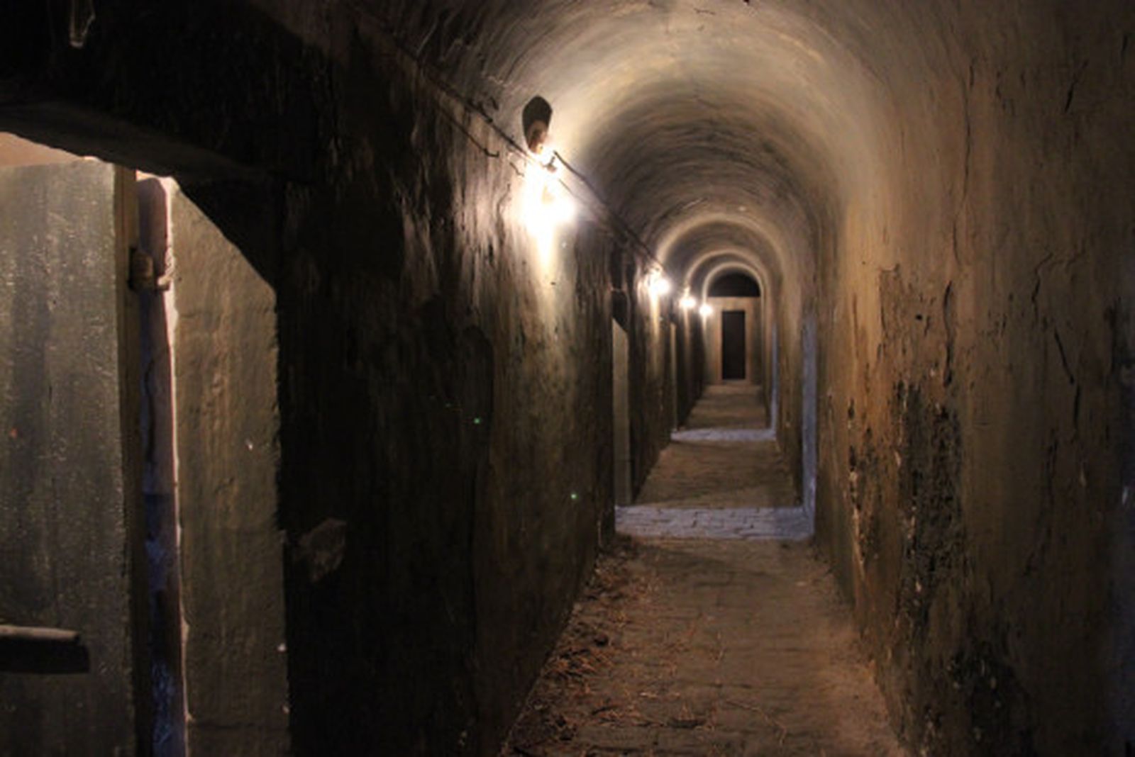 Interior de un calabozo en el siglo XIX.