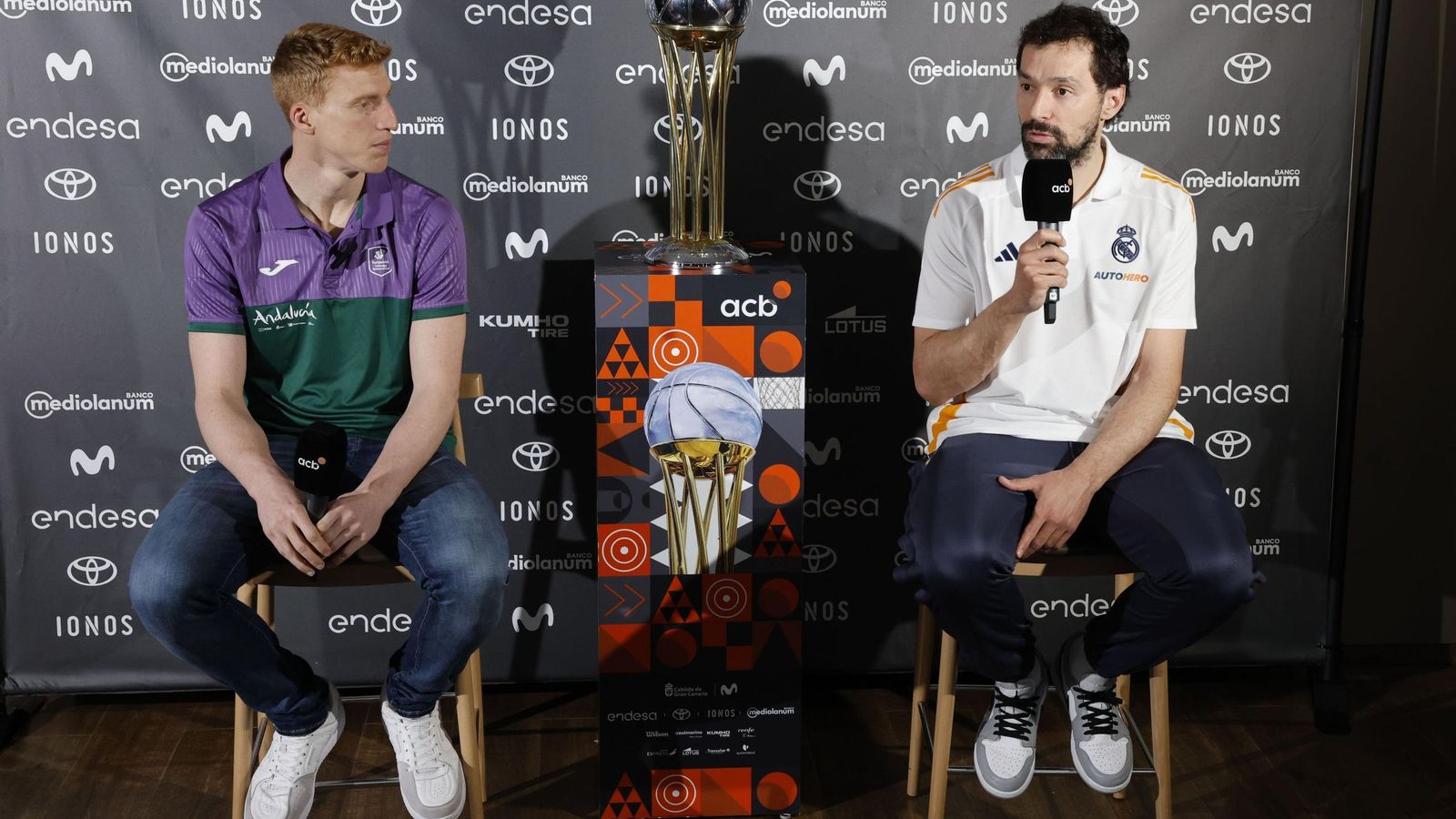 El Unicaja, campeón de Copa: Todas las imágenes del partido, la fiesta y la llegada a Málaga