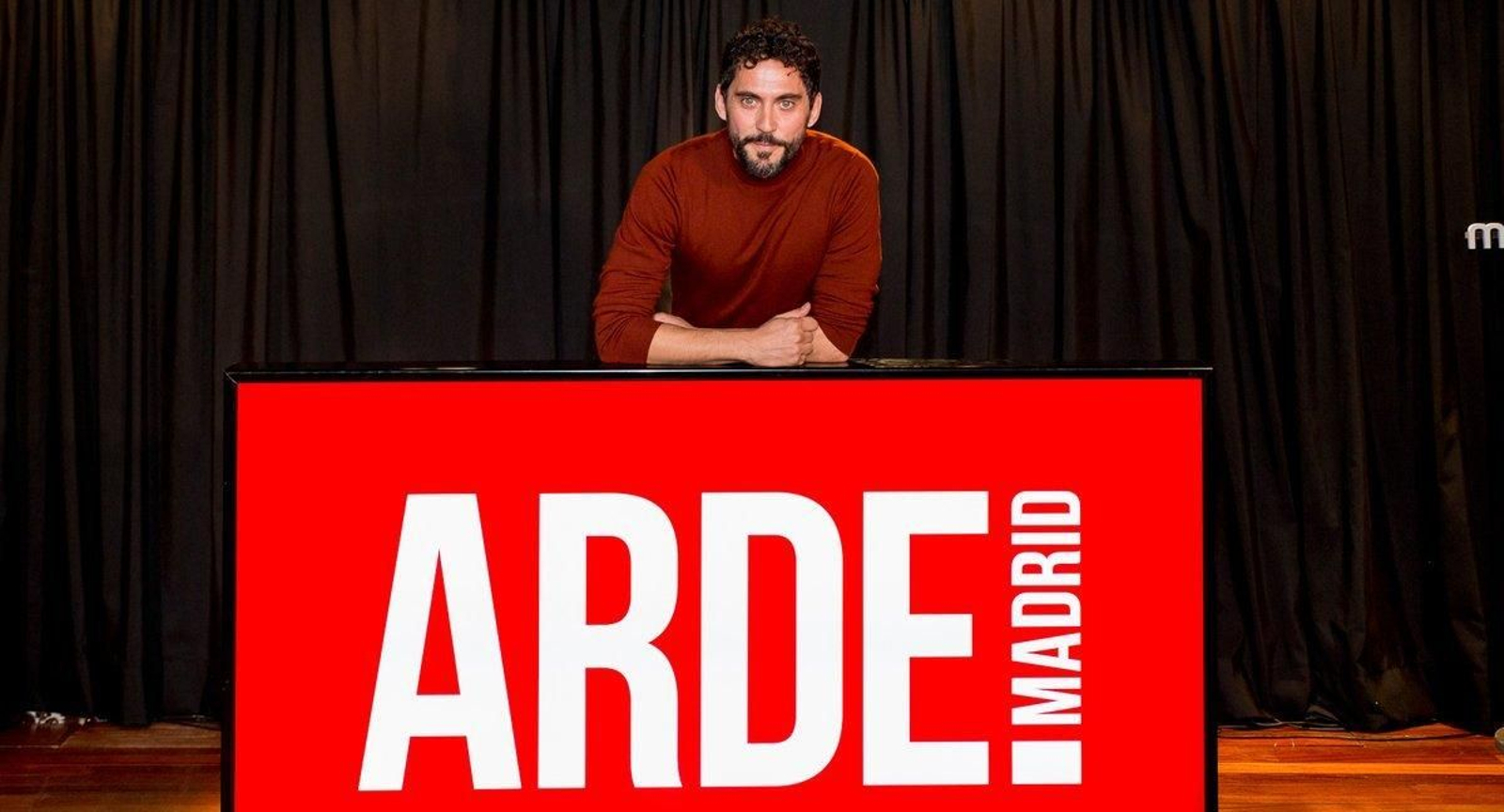 Paco León presenta 'Arde madrid'