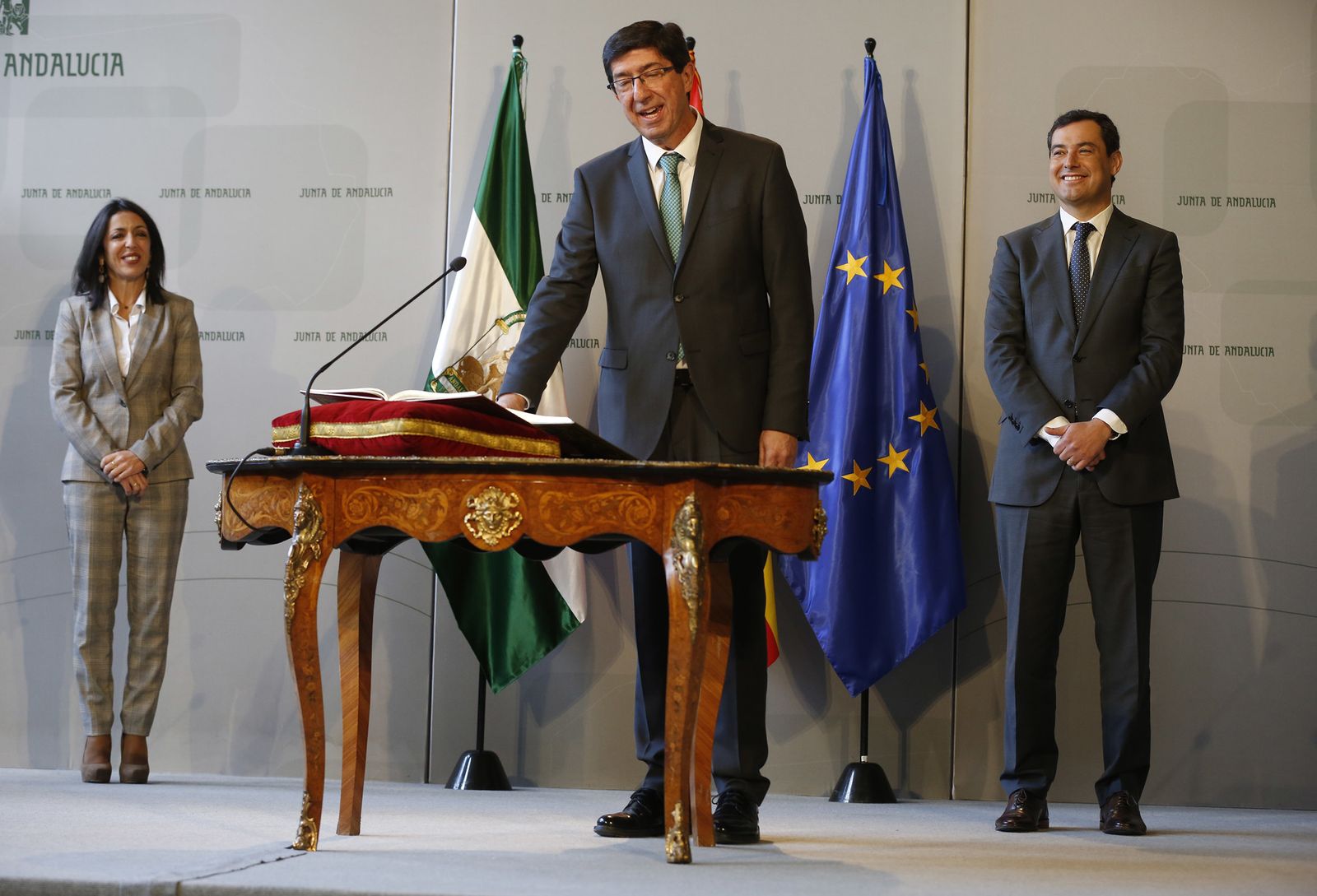 Los nuevos consejeros toman posesión de sus cargos