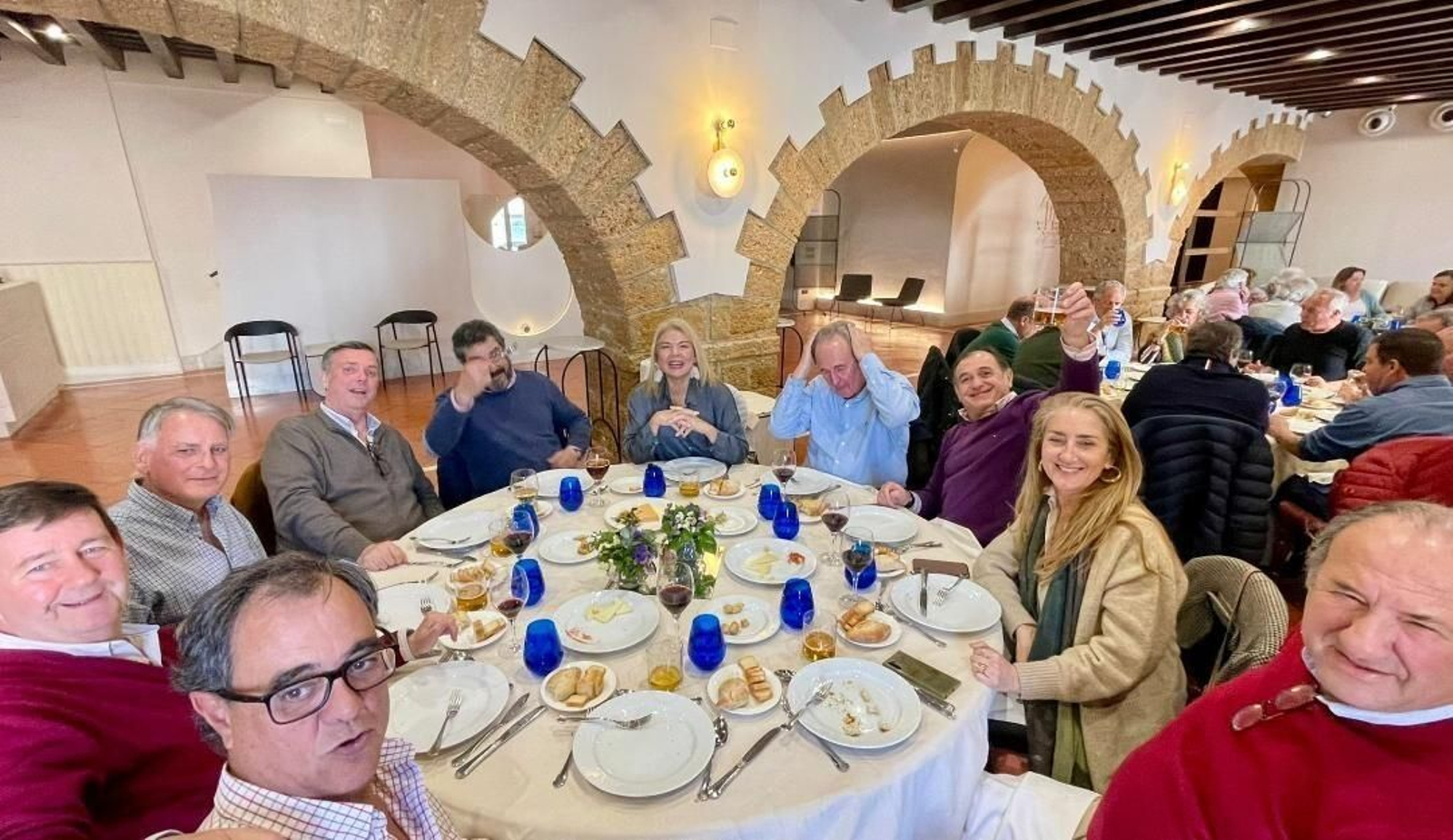 Antonio Montalbes, Pepe Benítez, Antonio Löpez Bustamante, Sergio Tosso, Bea Vallejo, Eduardo Concha, Nico Maestro, Bettina Pérez Dorao y Gonzalo Brome.