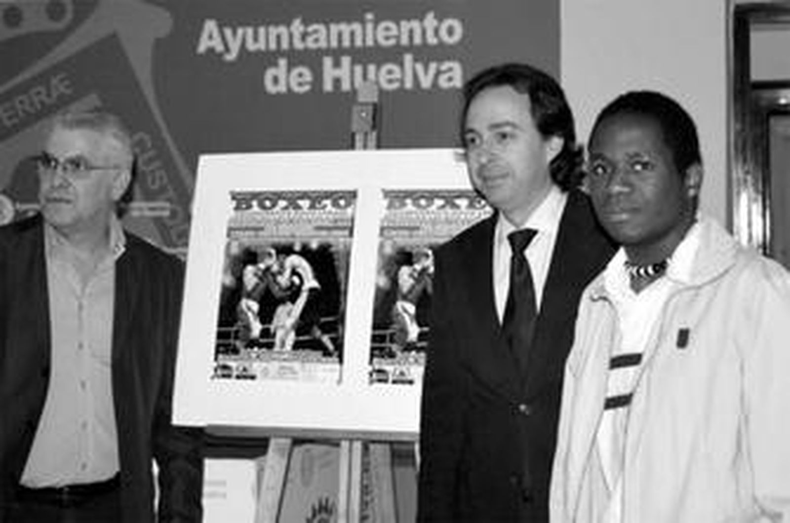 Bienvenido Alloza (i), Manuel Remesal (c) y Kelvin de la Nieve, durante la presentación del Andaluz.