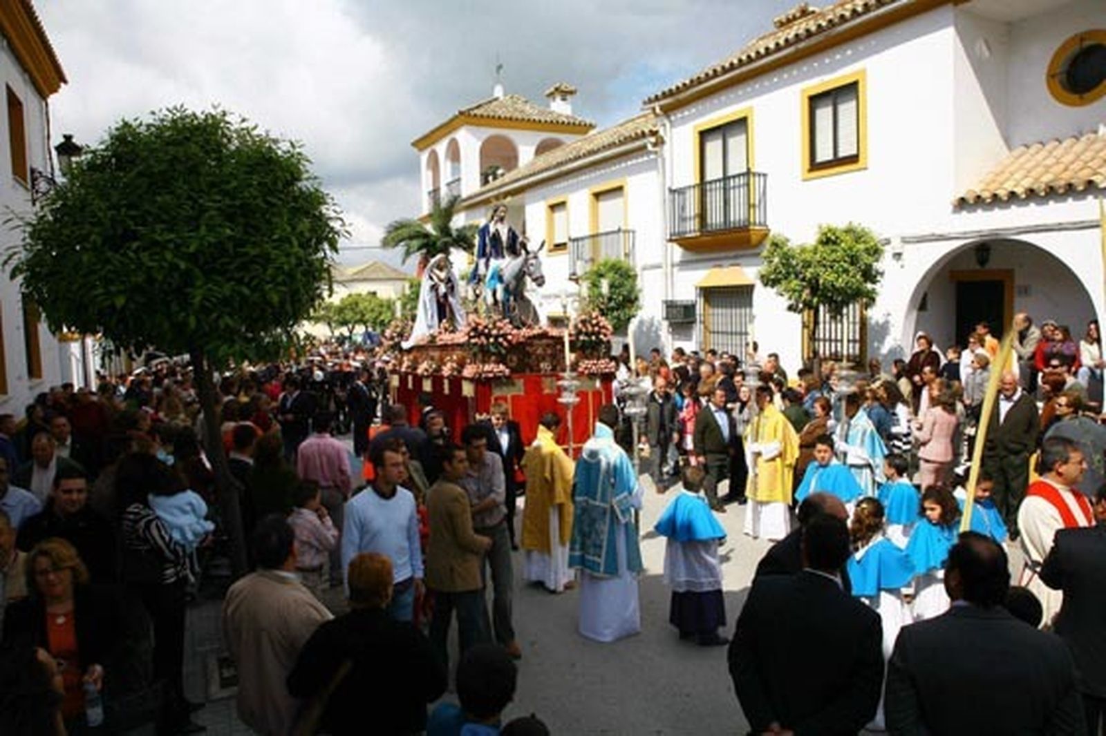 Montellano se rinde a sus imágenes