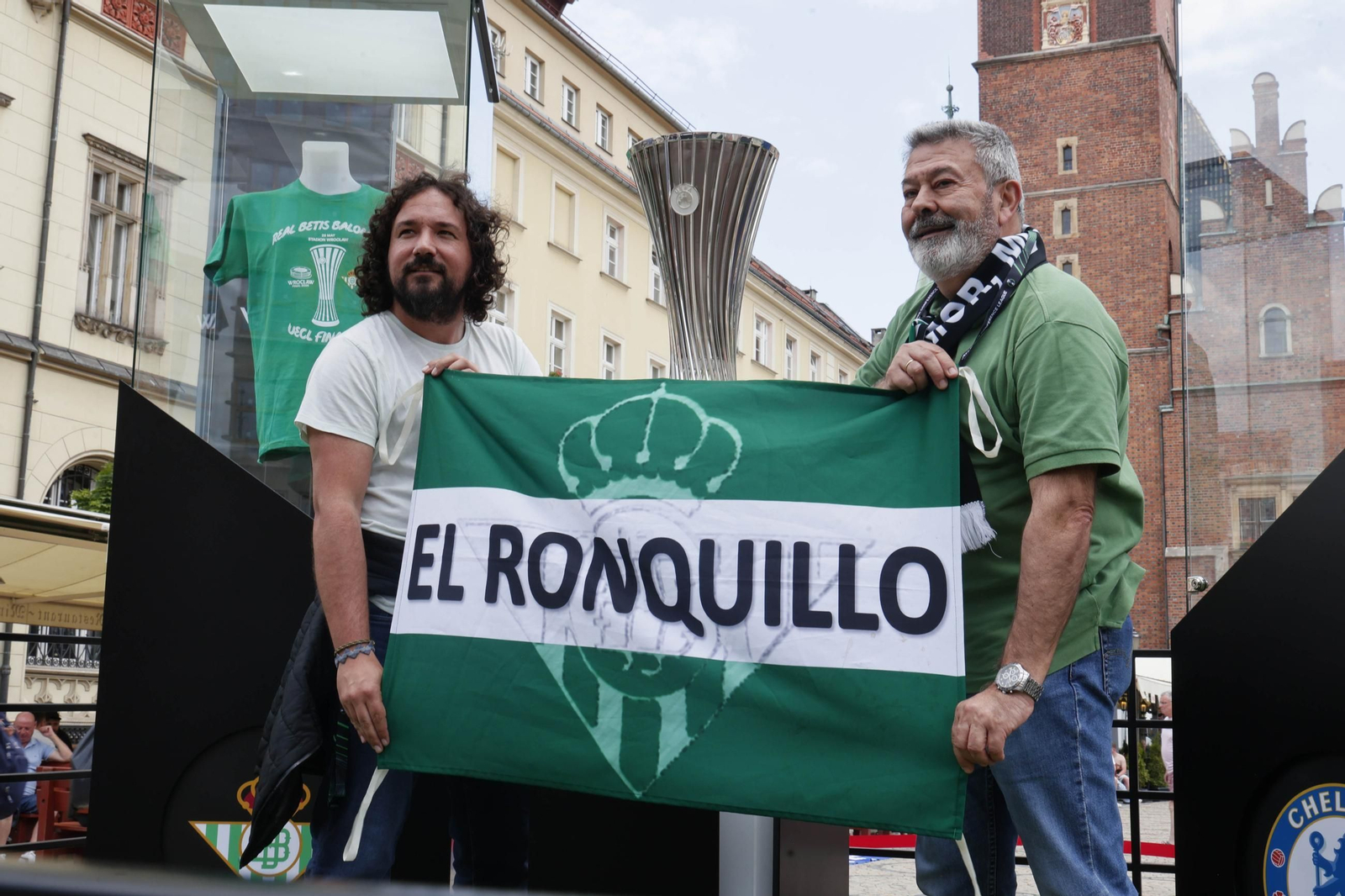 Ambiente previo a la final de la Conference League en Wroclaw (Breslavia)