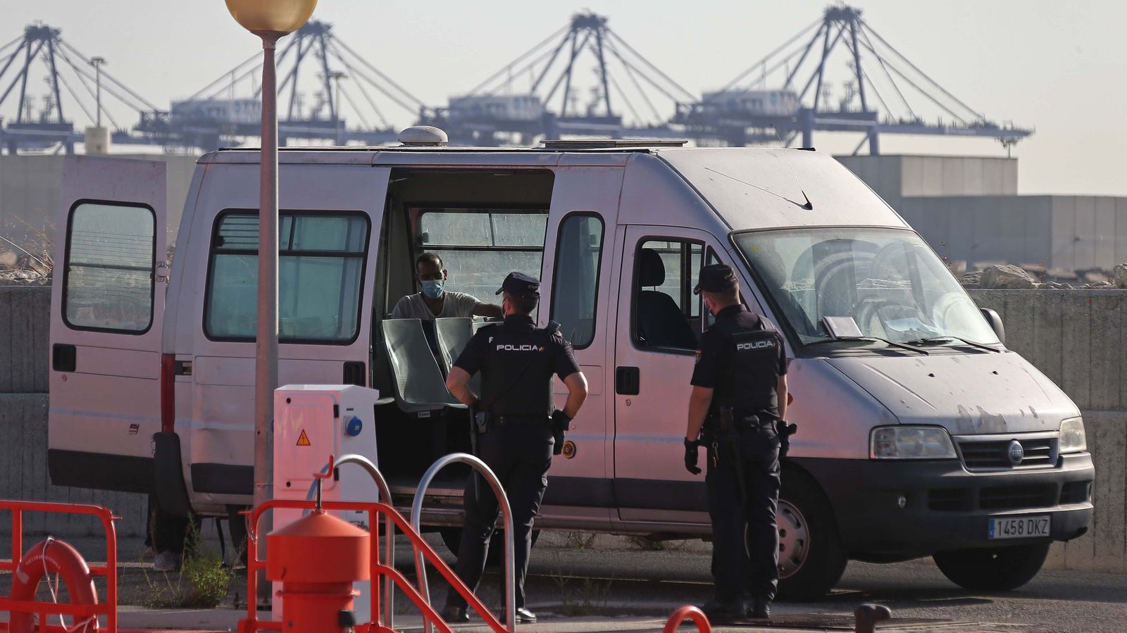 Retorno de la inmigración ilegal en el Estrecho