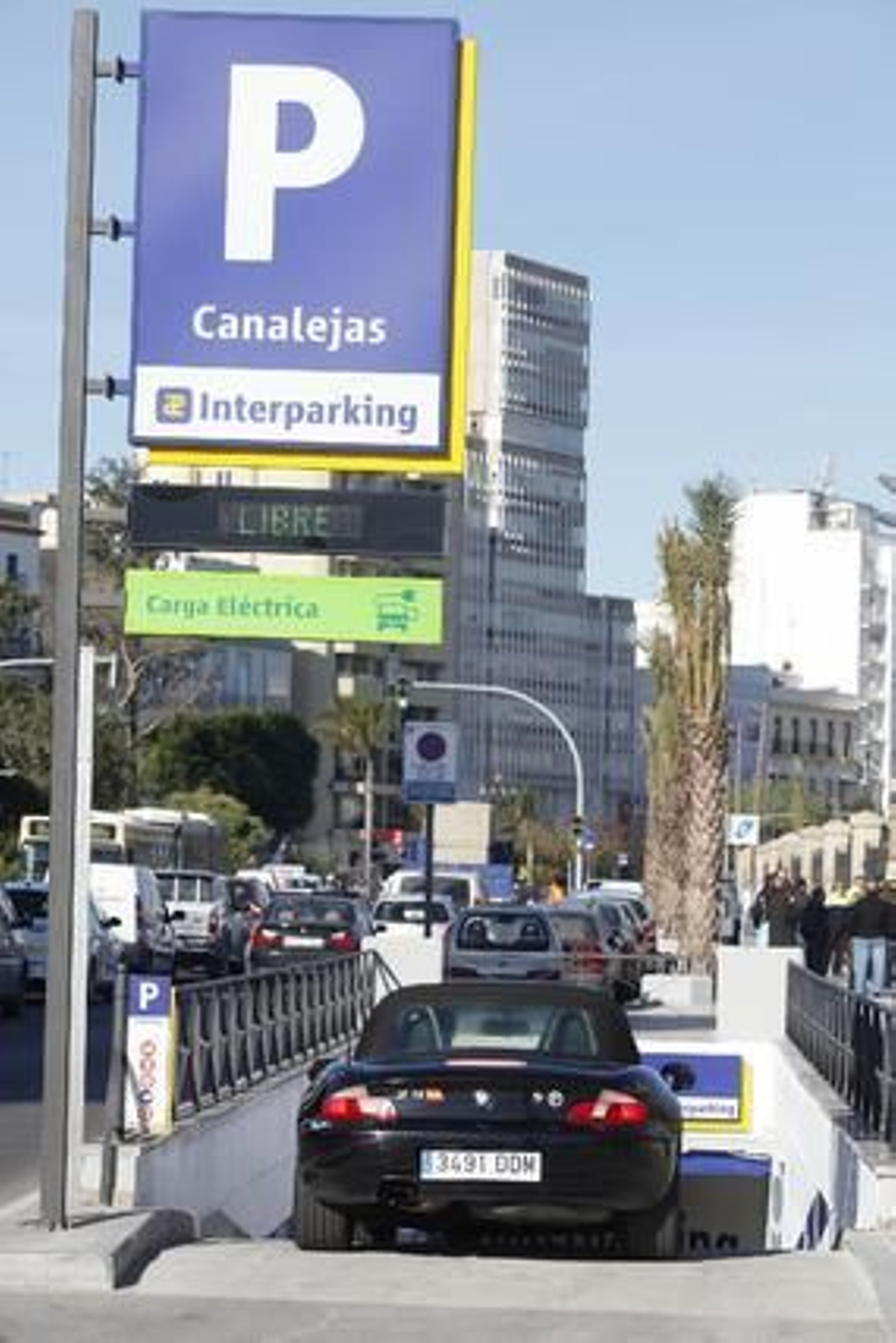 Teófila Martínez inaugura la ampliación del parking de Canalejas. 

Foto: Jesus Marin