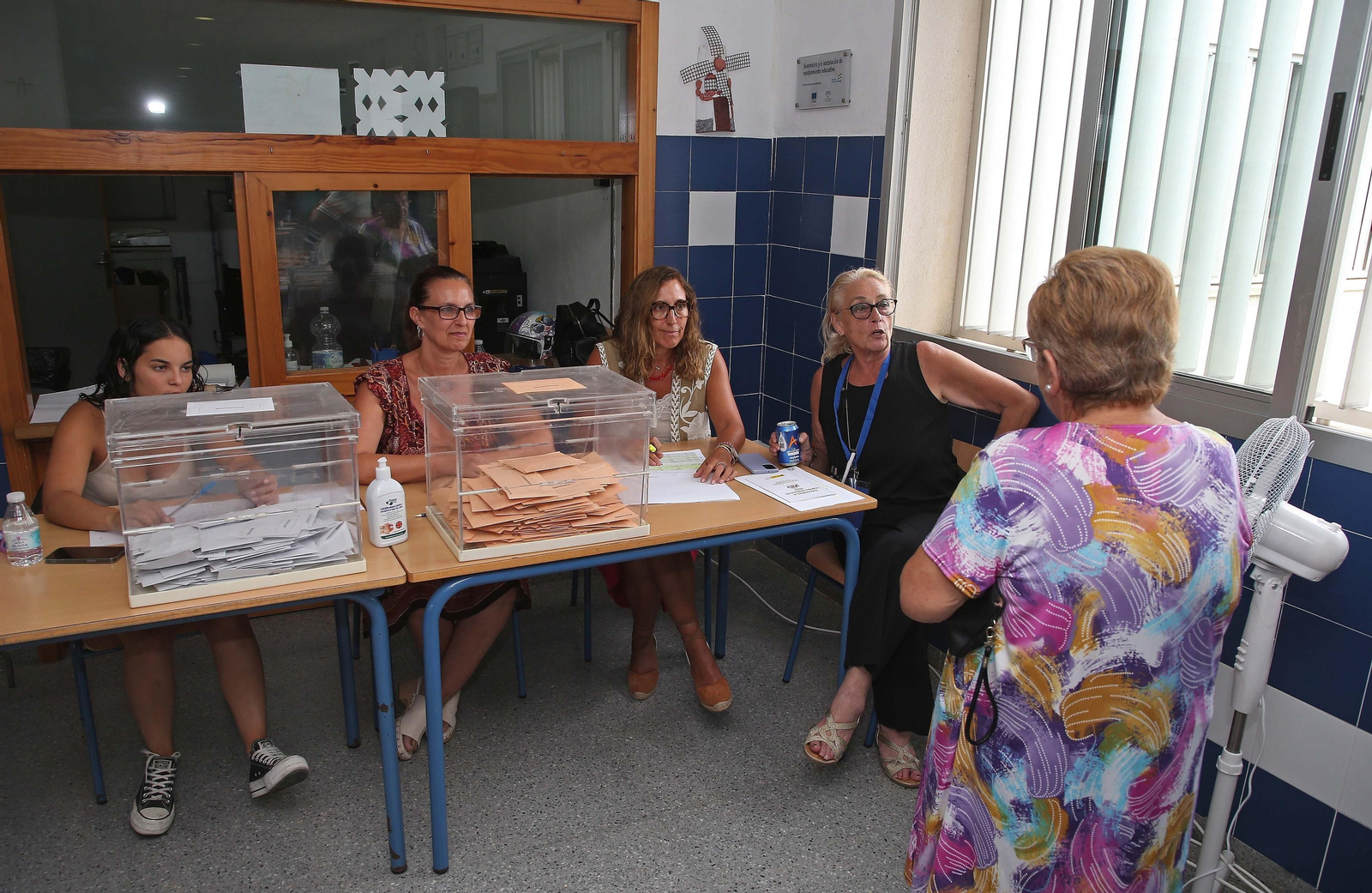 La jornada electoral en Algeciras, en imágenes