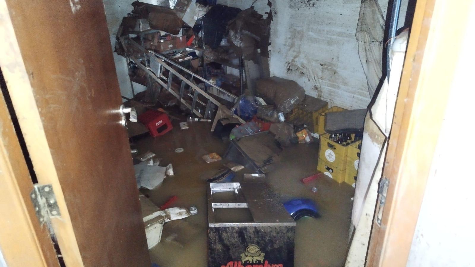 Almacén del restaurante Anaís tras la Dana