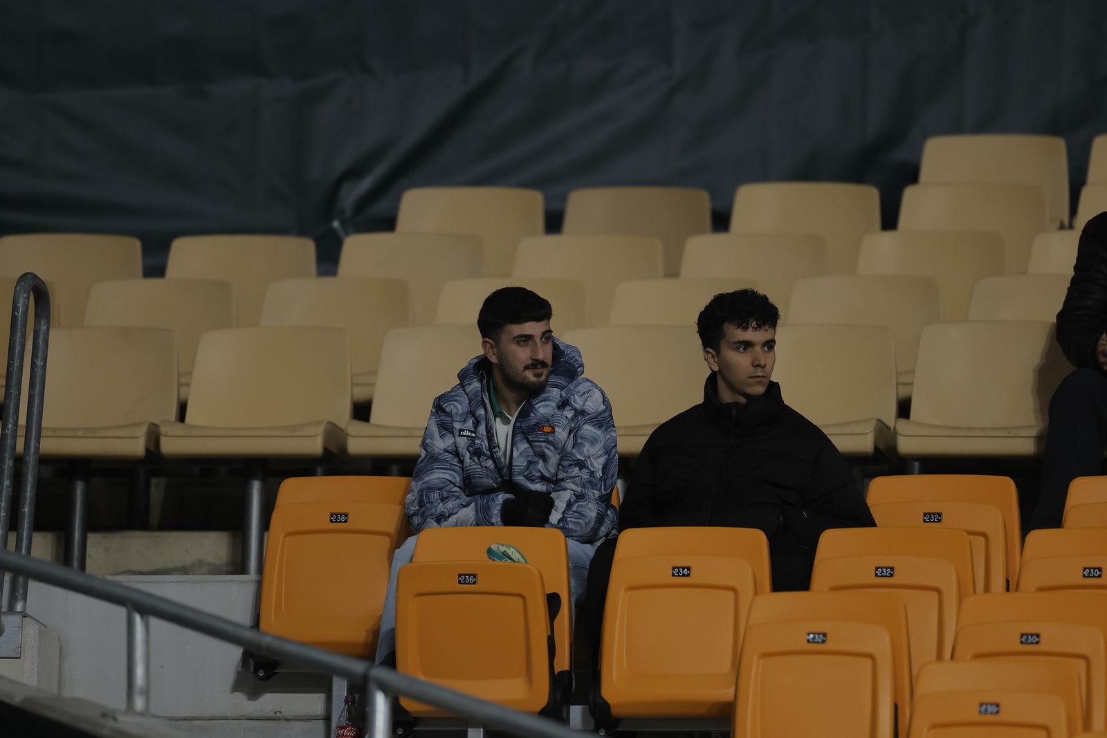 Búscate en las fotos del Betis - Utrecht