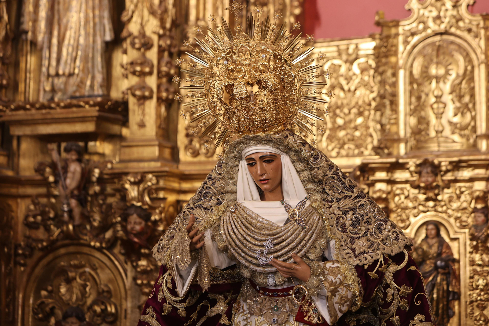 La Esperanza de Triana vuelve al culto tras de su restauración