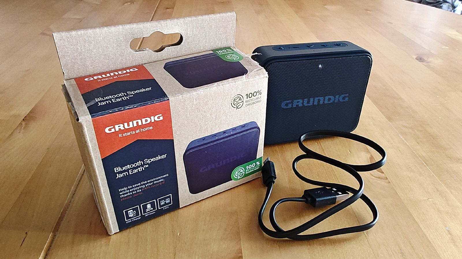 Altavoz Grundig Jam Earth