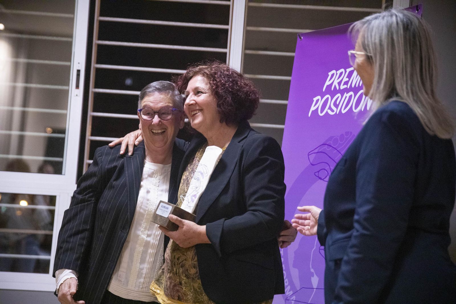 La Plataforma de Acción Feminista en Almería rinde homenaje a las mujeres de la Desbandá con su II Premio ‘Posidonia’ a Loli Sierra, vicepresidenta de la Asociación Memorialista de la Desbandá, en imágenes