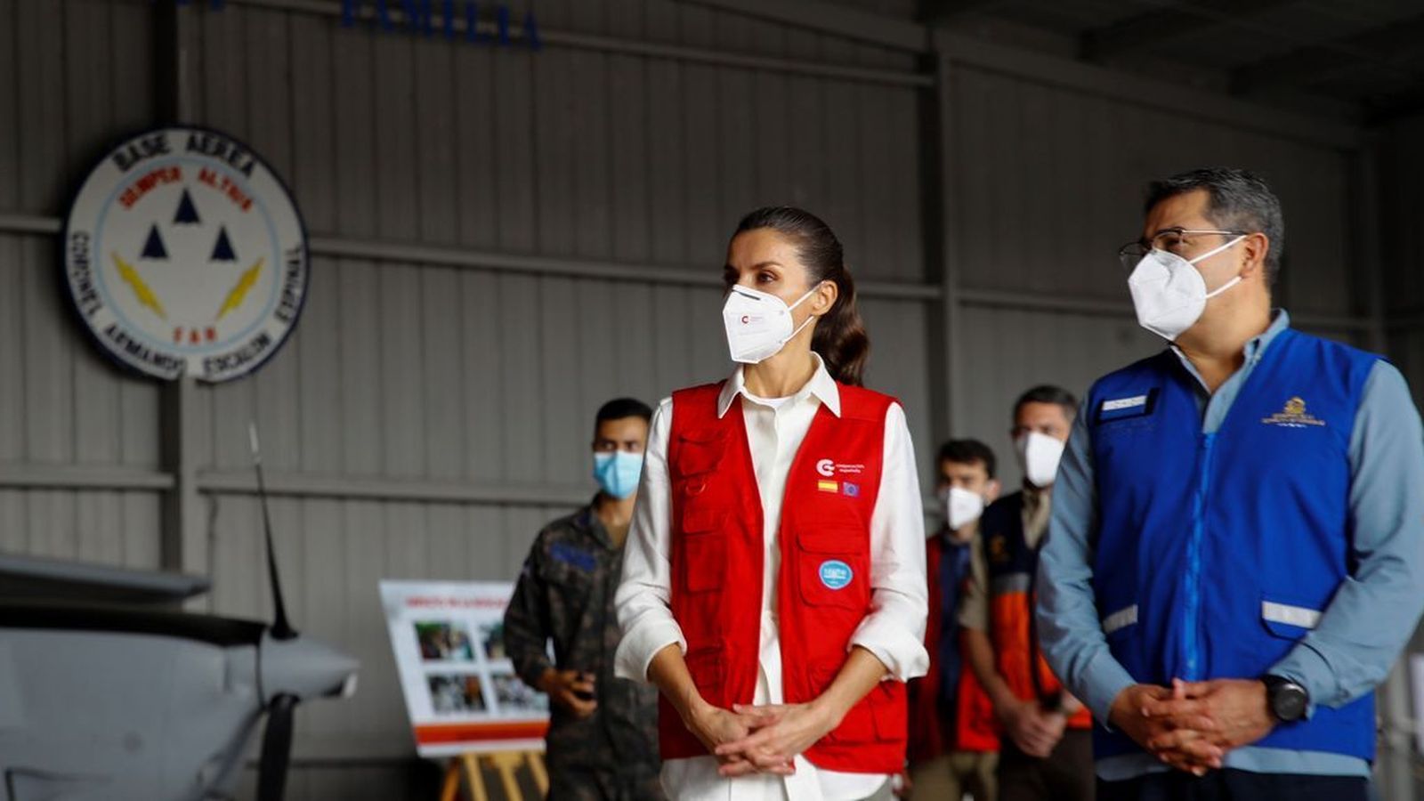 La Reina con el presidente de Honduras