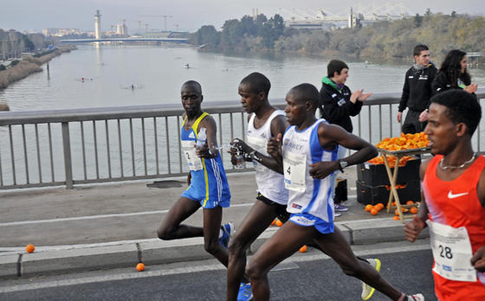 El etíope Daniel Abera gana la XXVII Maratón de Ciudad de Sevilla. / Juan Carlos Vázquez