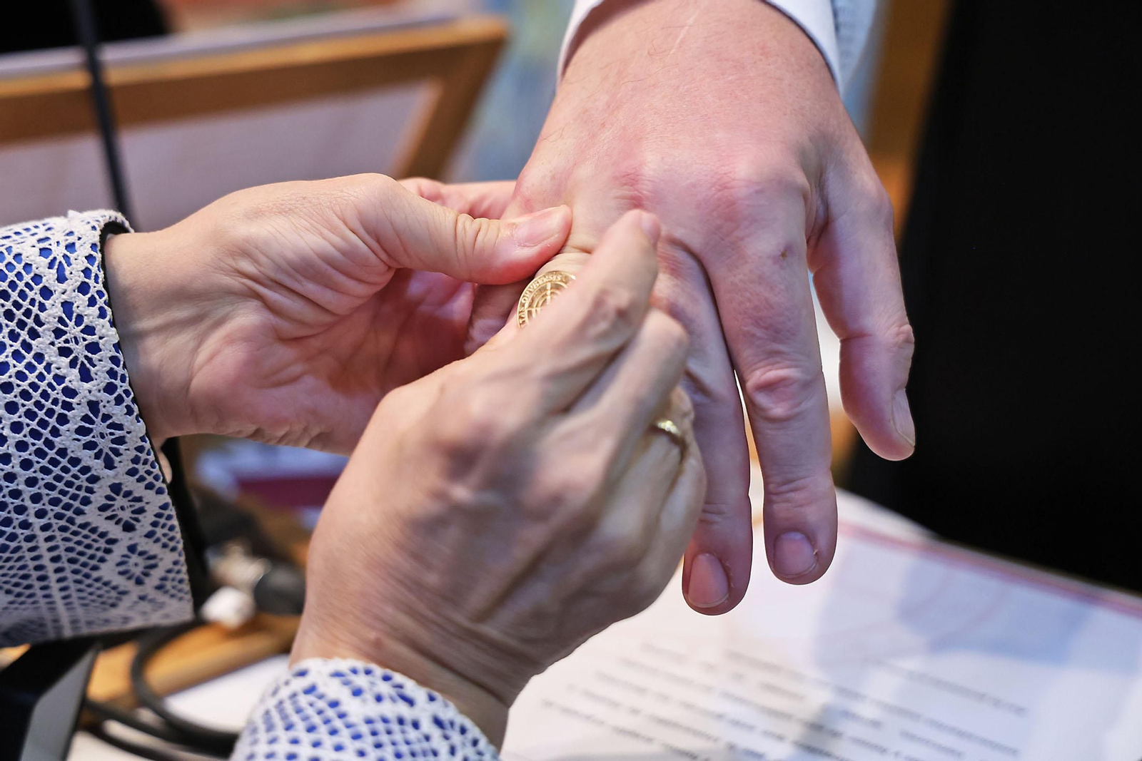 Imágenes de la ceremonia del nombramiento de Ryszard Lobinski como Doctor Honoris Causa de la Universidad de Huelva.