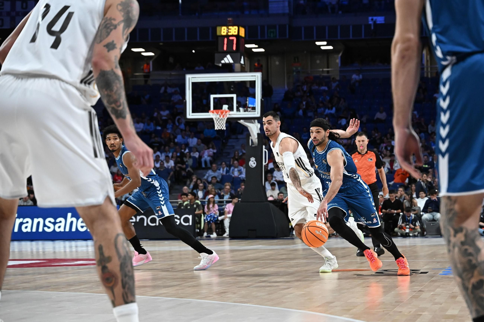 Yannick Nzosa, siete puntos en siete minutos ante el Real Madrid