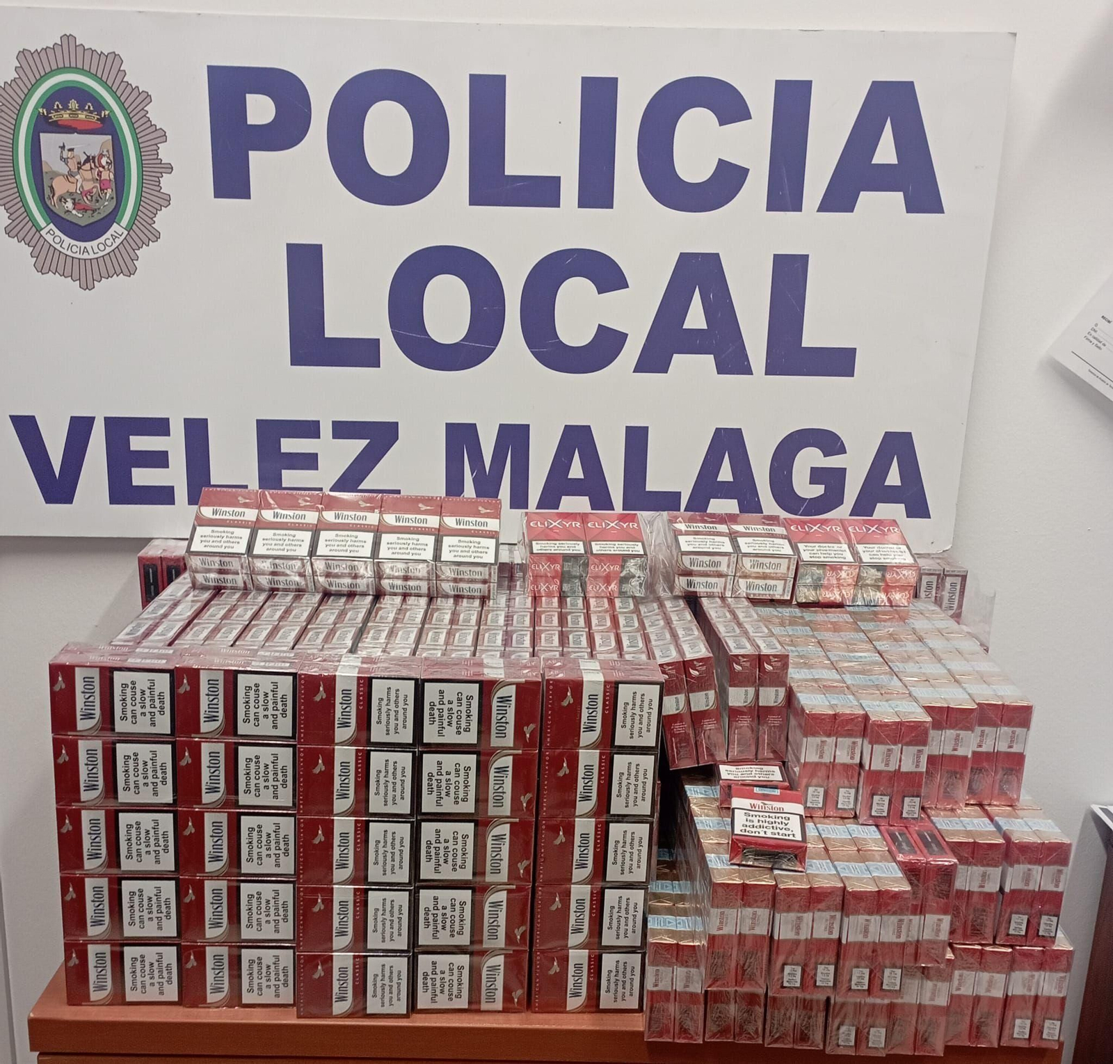Cajetillas de tabaco de contrabando incautadas en Torre del Mar. Cajetillas de tabaco de contrabando incautadas en Torre del Mar.