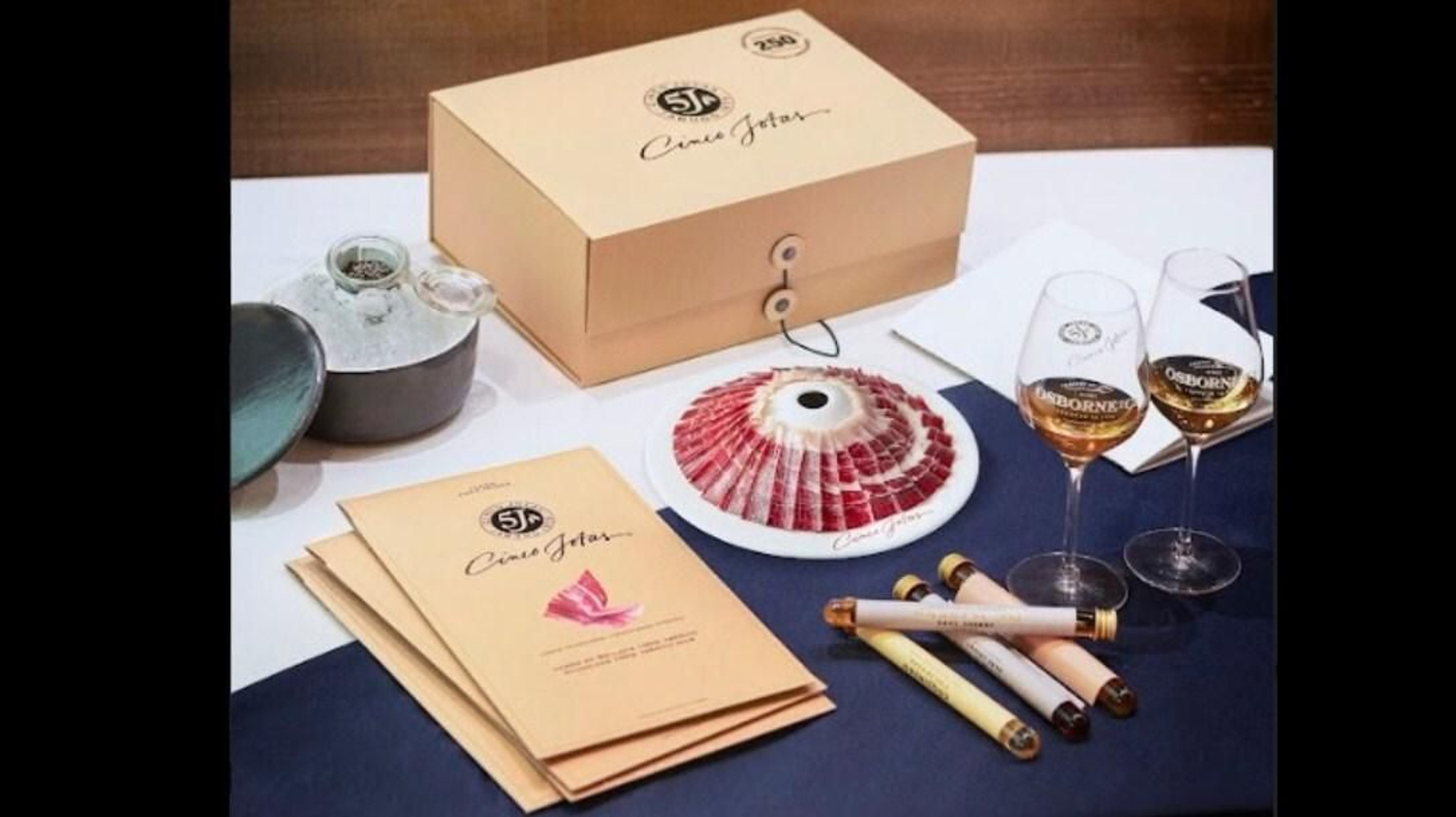 Productos de la experiencia gastronómica en homenaje al 250 aniversario de Osborne.