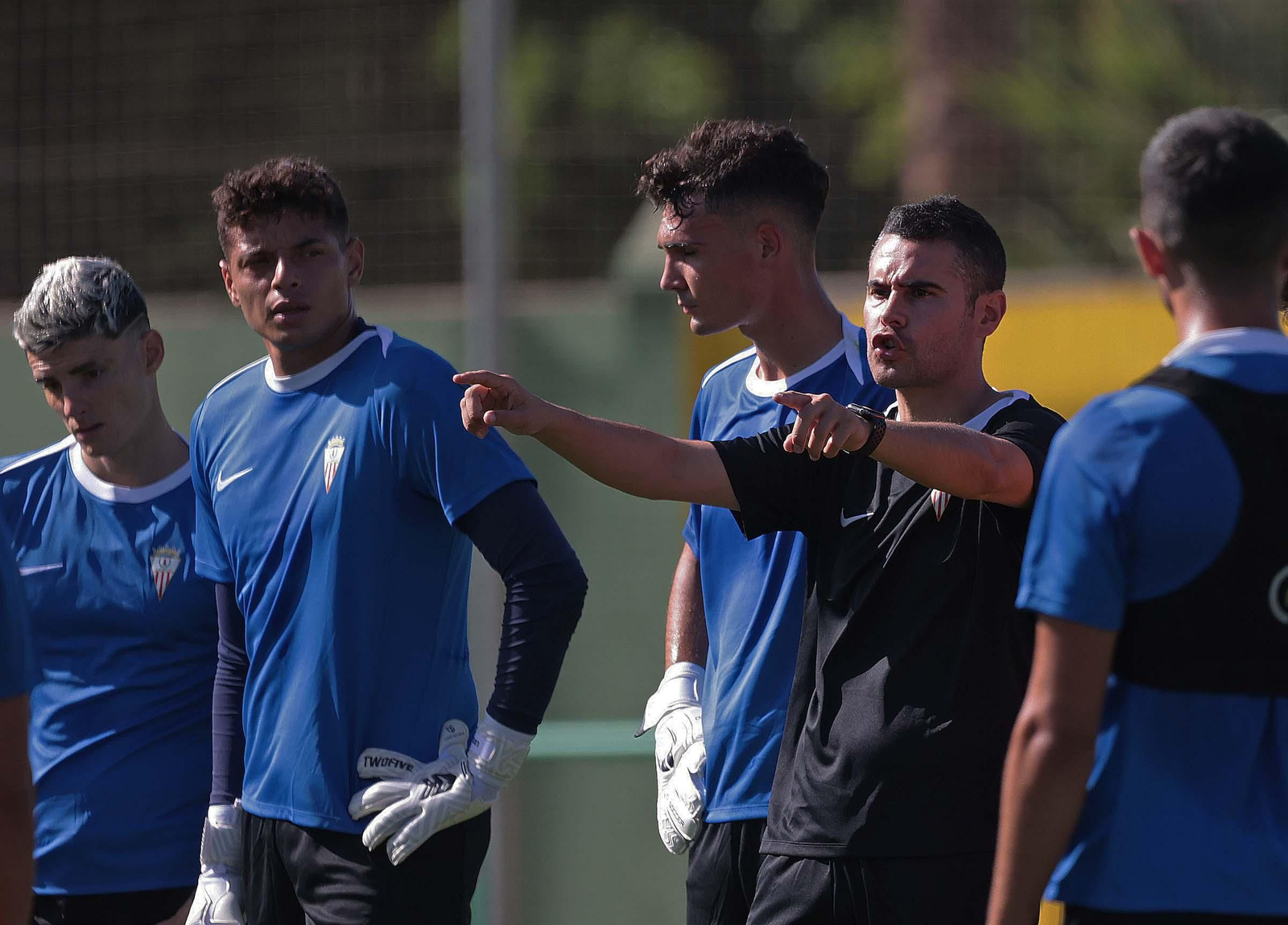 Fotos del primer entrenamiento del Algeciras CF de la pretemporada 2024/2025 en Los Barrios