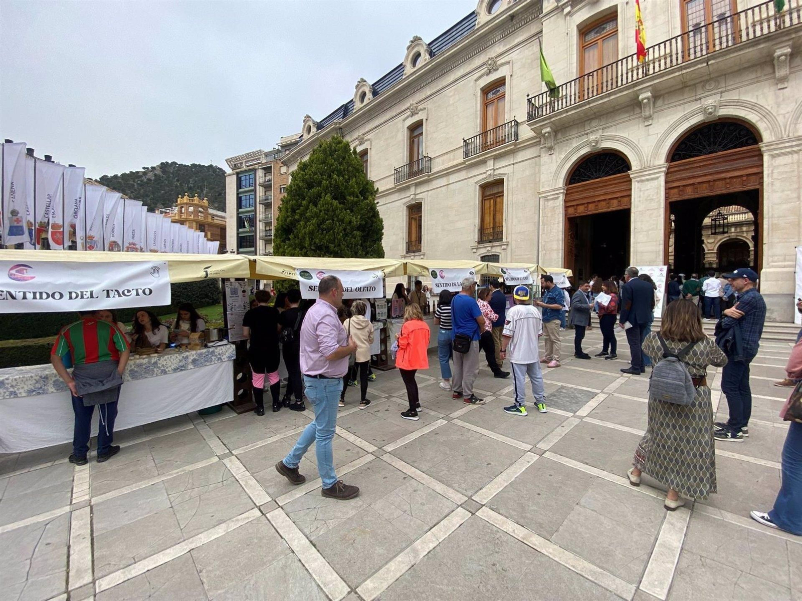 Expositores habilitados por los estudiantes.
