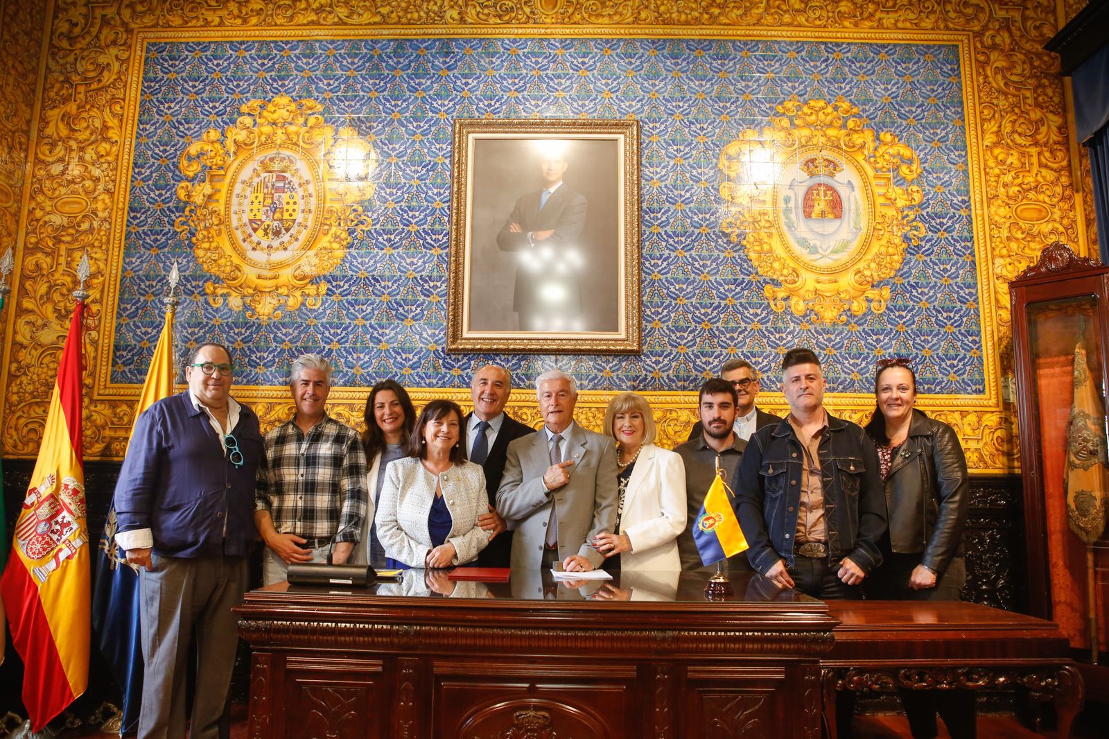 Fotos de la entrega de la insignia de Algeciras a Francisco Carrascal de Reyes Magos 98