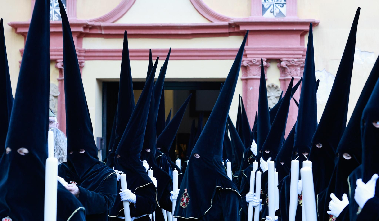 Mena y la Legión en su procesión del Jueves Santo en Málaga, en fotos Mena y la Legión en su procesión del Jueves Santo en Málaga, en fotos