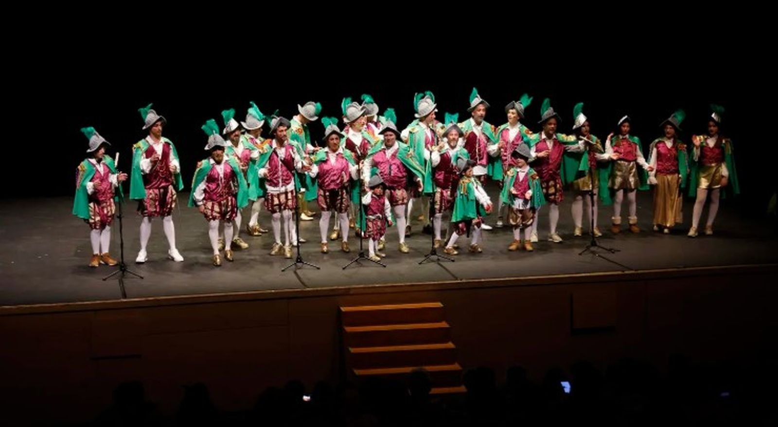 Un momento del concurso de agrupaciones del Carnaval linense en 2025