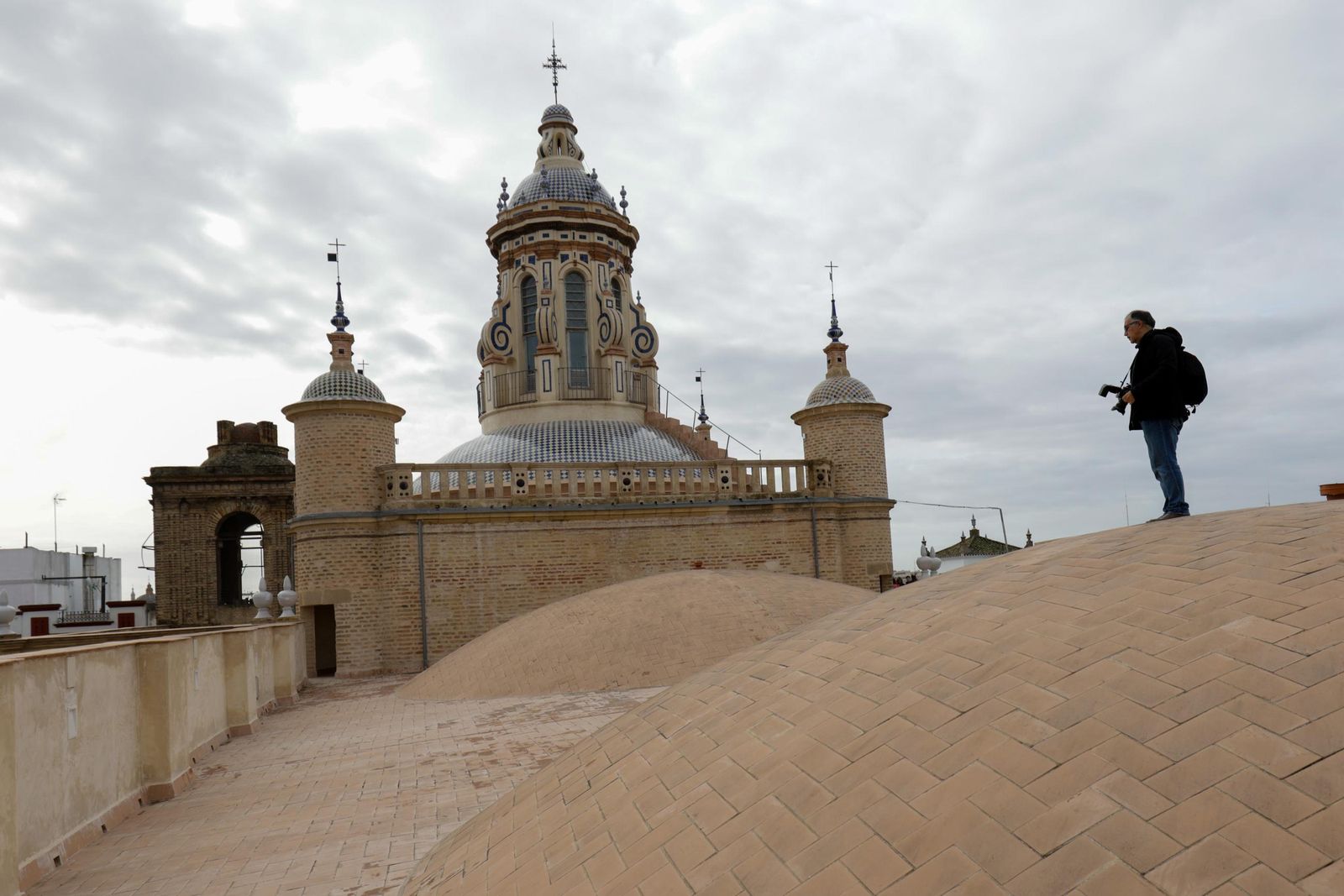 Las imágenes de la visita a las cubiertas de la Iglesia de la Anunciación